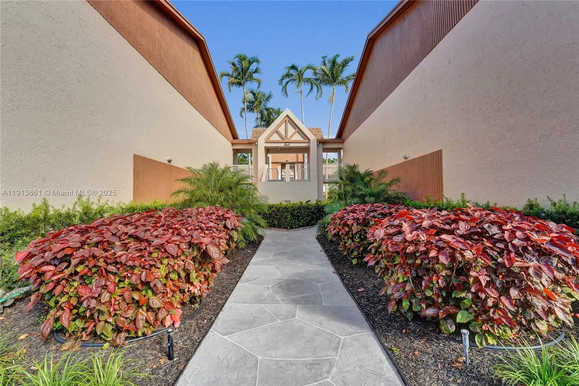 Property Slideshow image 34 of 38 | 7331 s devon dr # 215, Tamarac, FL, 33321