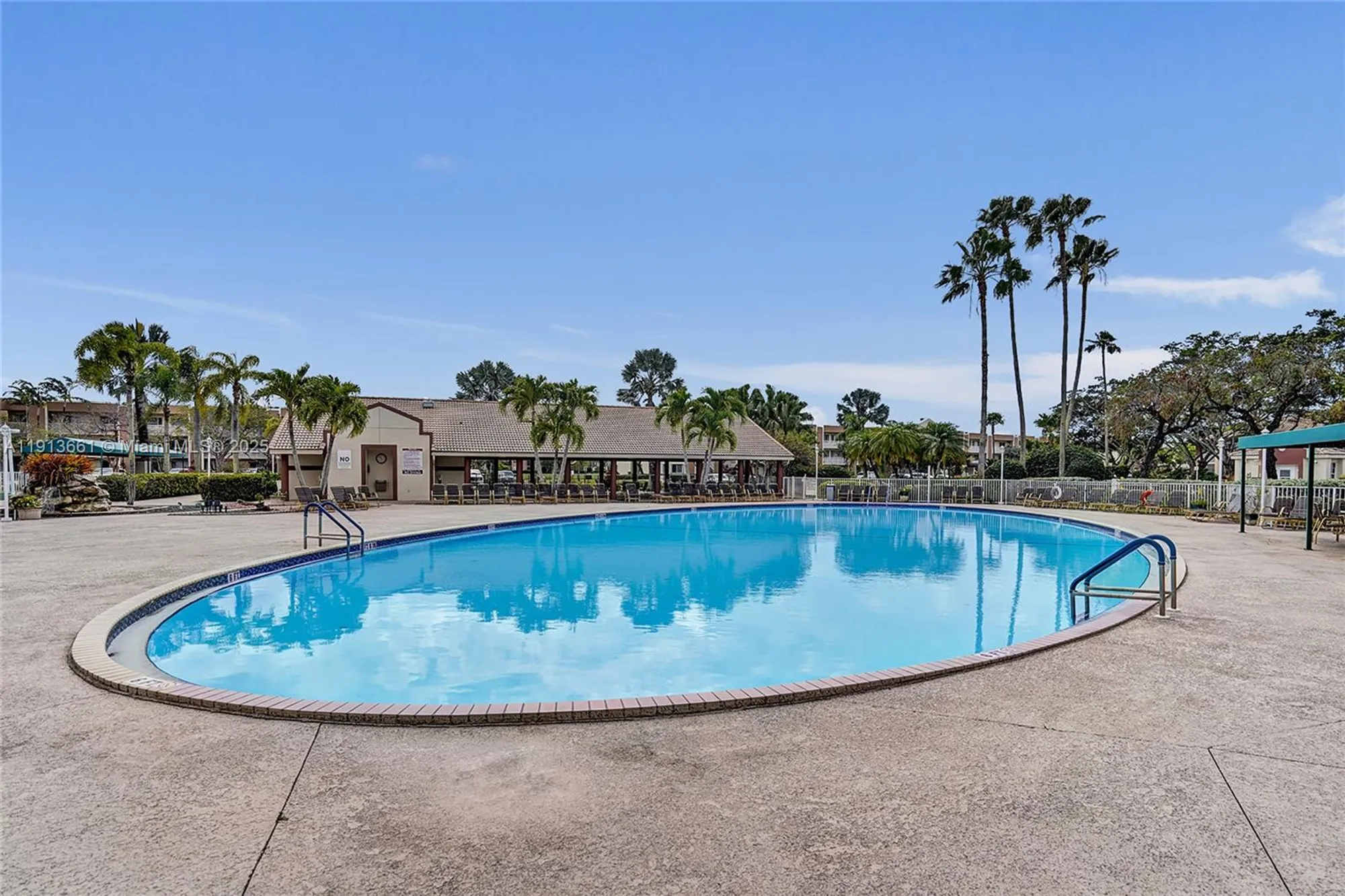 Property Slideshow image 37 of 38 | 7331 s devon dr # 215, Tamarac, FL, 33321