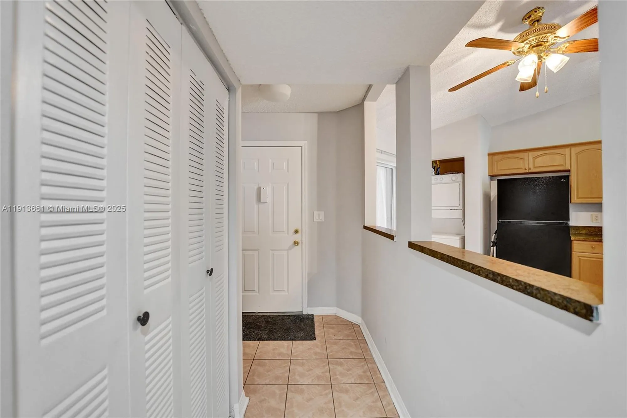 Property Slideshow image 5 of 38 | 7331 s devon dr # 215, Tamarac, FL, 33321
