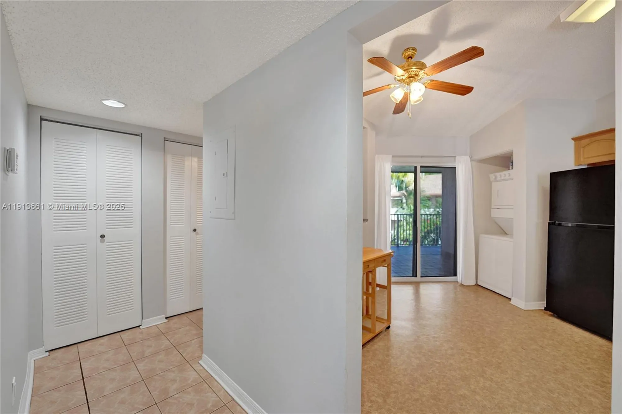 Property Slideshow image 6 of 38 | 7331 s devon dr # 215, Tamarac, FL, 33321