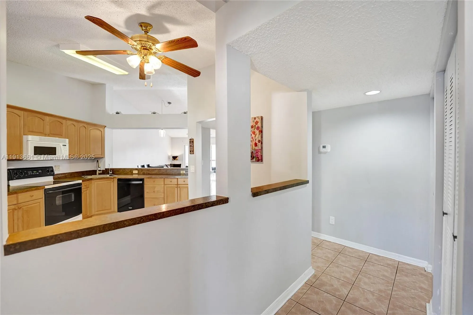 Property Slideshow image 7 of 38 | 7331 s devon dr # 215, Tamarac, FL, 33321
