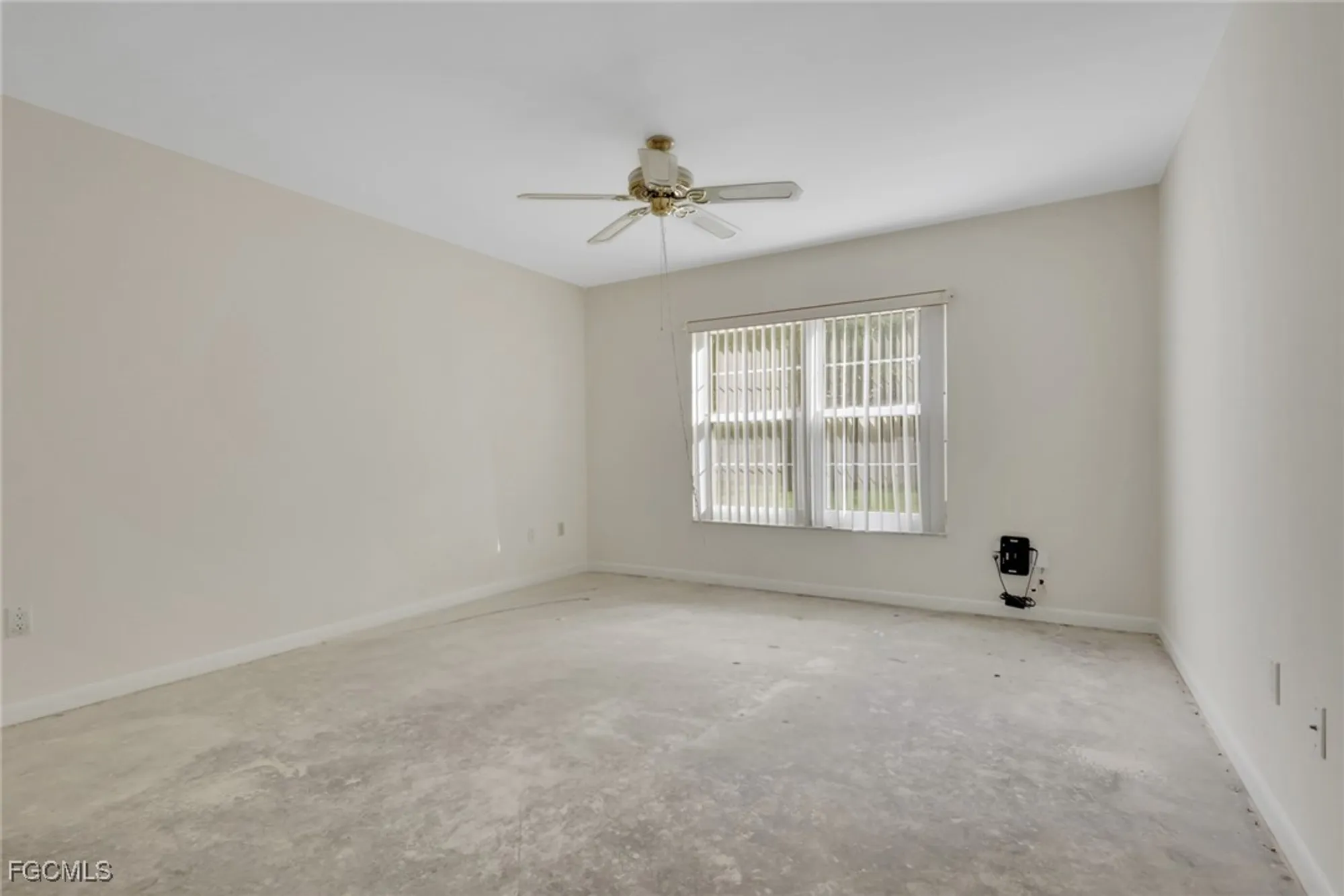 Property Slideshow image 14 of 34 | 1322 s brandywine cir 1, Fort Myers, FL, 33919