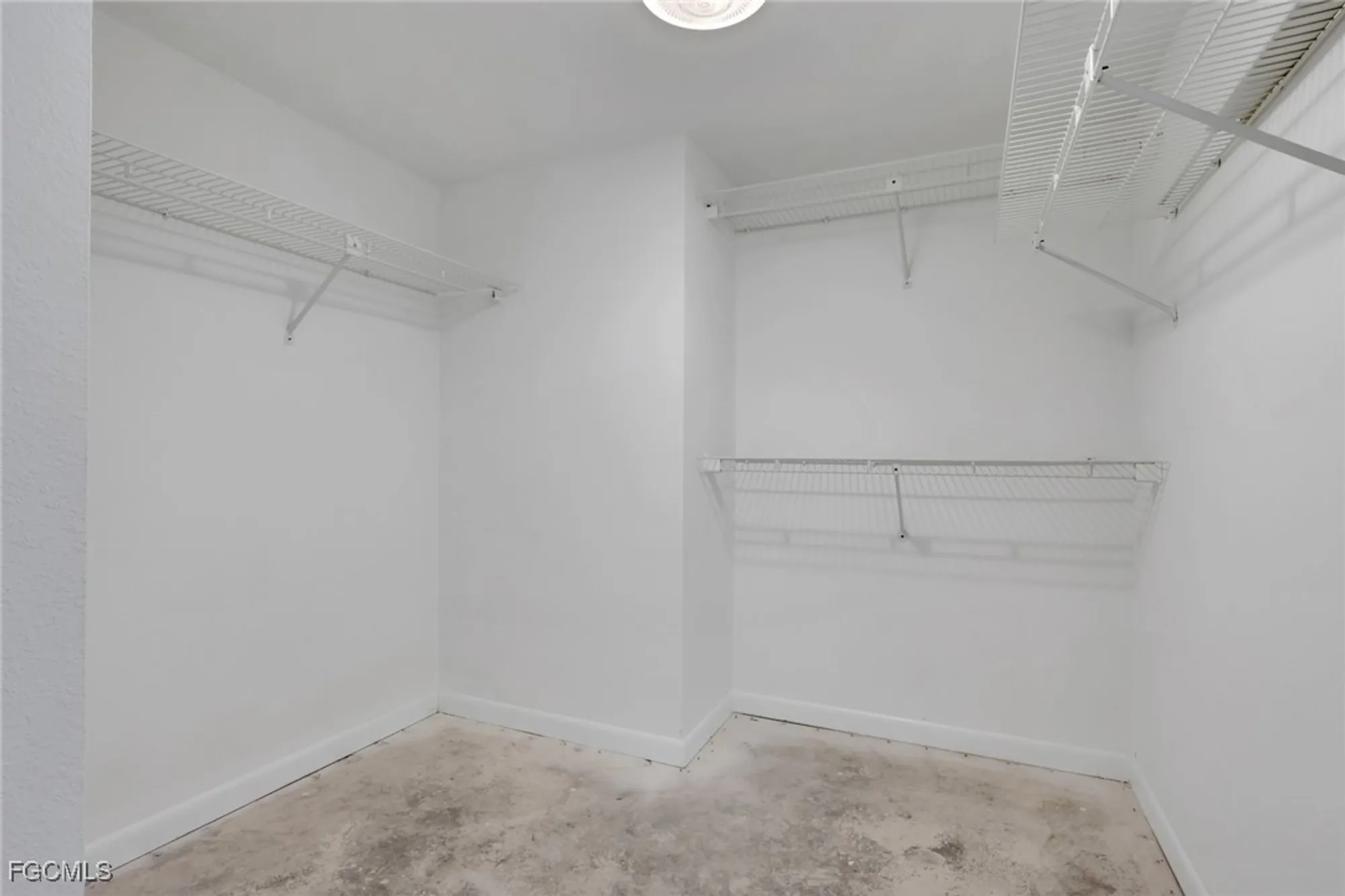 Property Slideshow image 17 of 34 | 1322 s brandywine cir 1, Fort Myers, FL, 33919