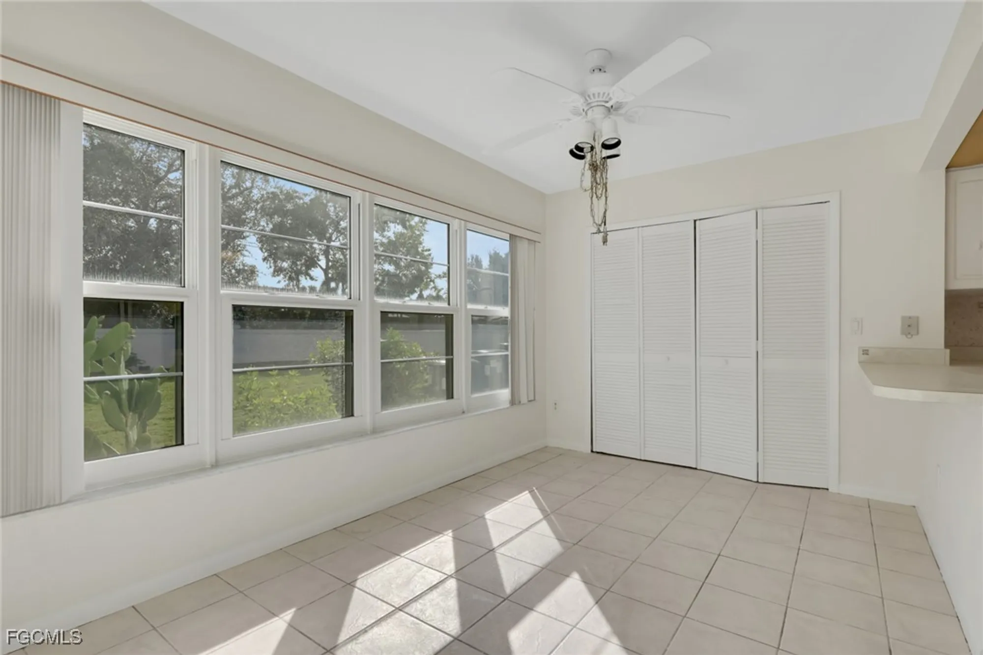 Property Slideshow image 10 of 34 | 1322 s brandywine cir 1, Fort Myers, FL, 33919