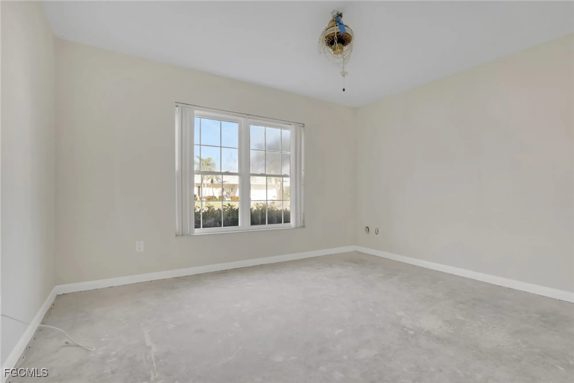 Property Slideshow image 25 of 34 | 1322 s brandywine cir 1, Fort Myers, FL, 33919