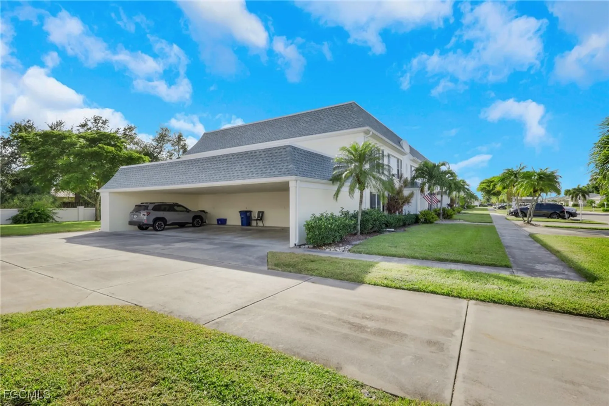Property Slideshow image 27 of 34 | 1322 s brandywine cir 1, Fort Myers, FL, 33919