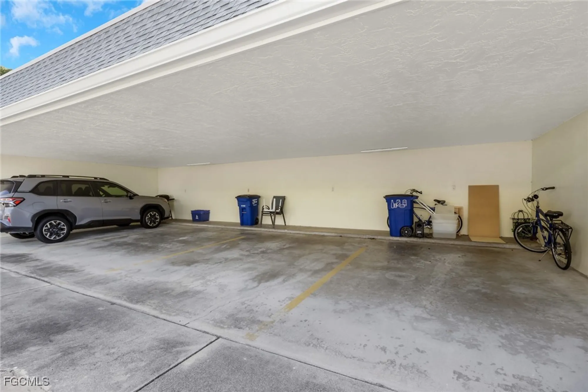 Property Slideshow image 29 of 34 | 1322 s brandywine cir 1, Fort Myers, FL, 33919