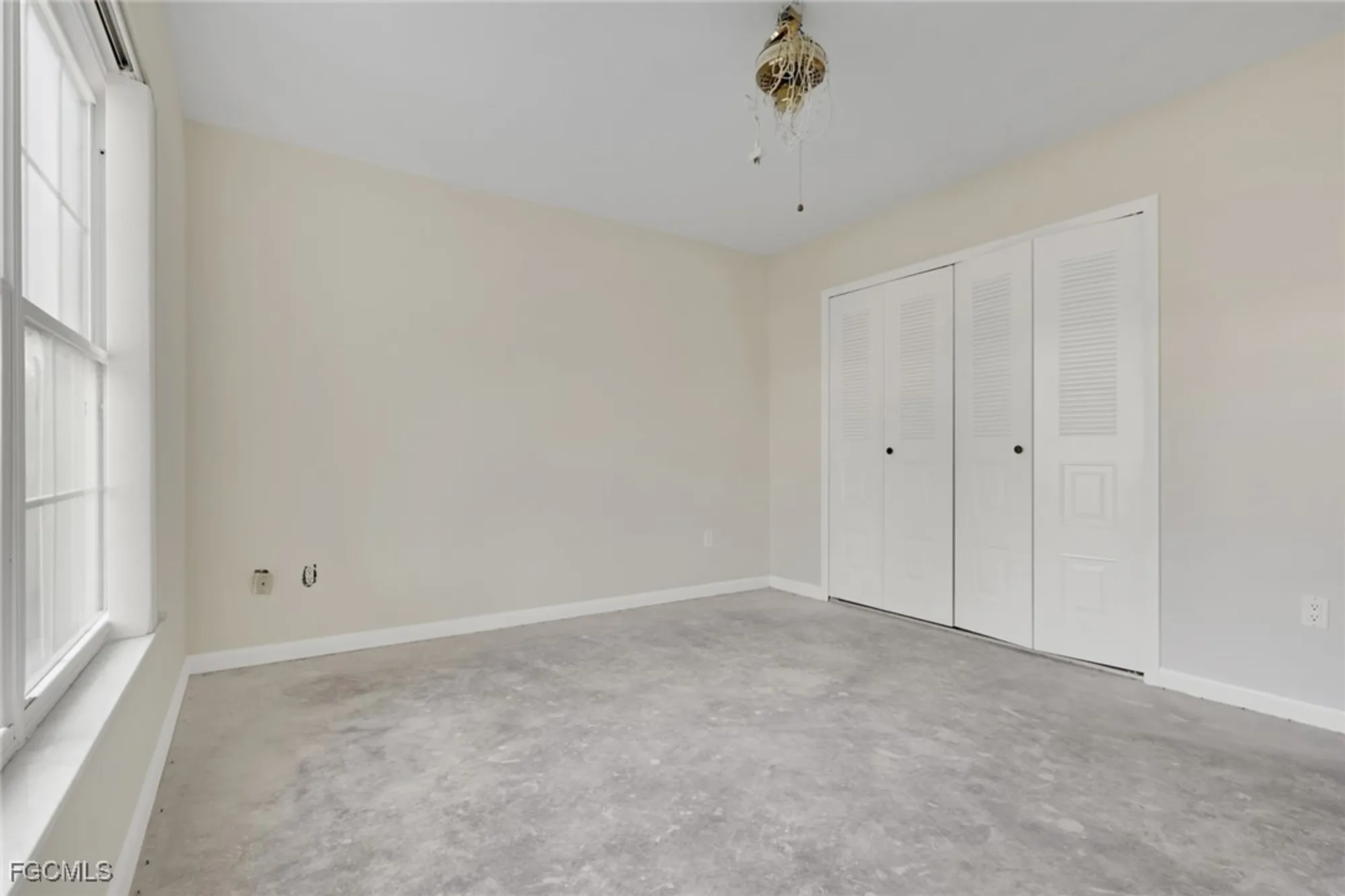 Property Slideshow image 22 of 34 | 1322 s brandywine cir 1, Fort Myers, FL, 33919
