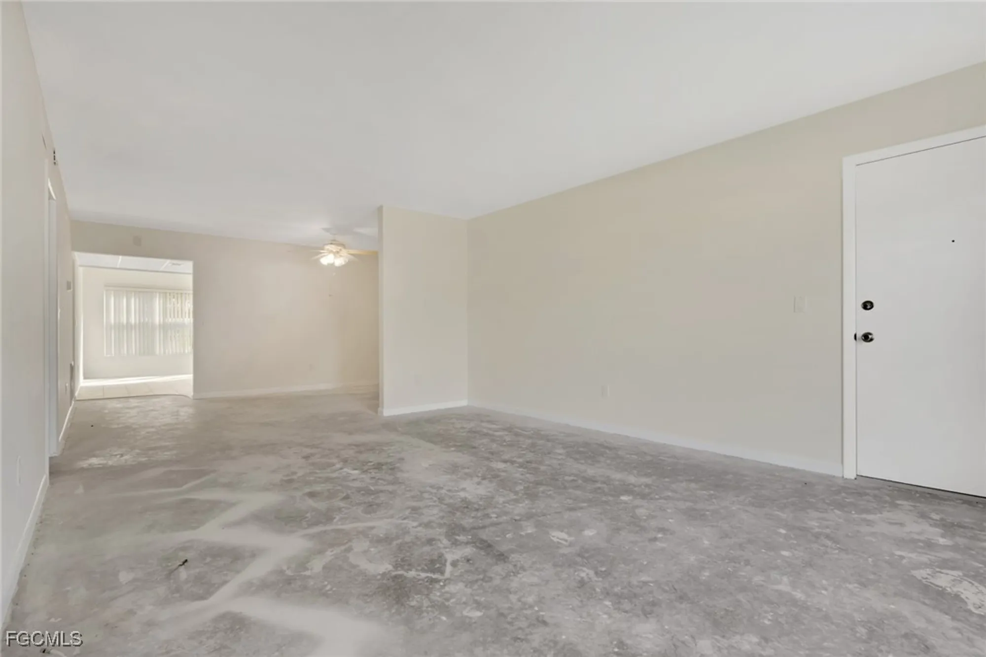 Property Slideshow image 5 of 34 | 1322 s brandywine cir 1, Fort Myers, FL, 33919