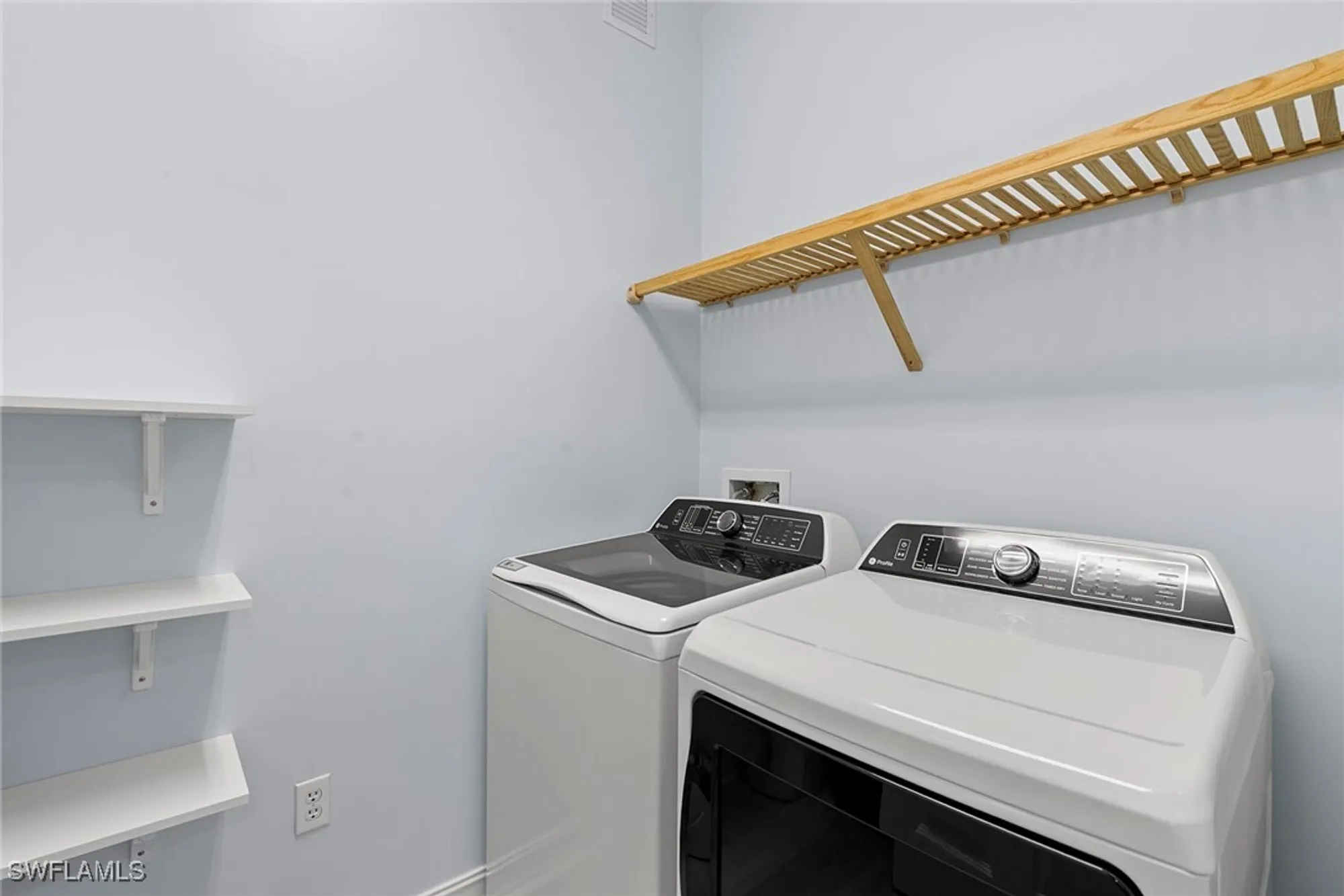 Property Slideshow image 22 of 42 | 9110 capistrano st 8402, Naples, FL, 34113