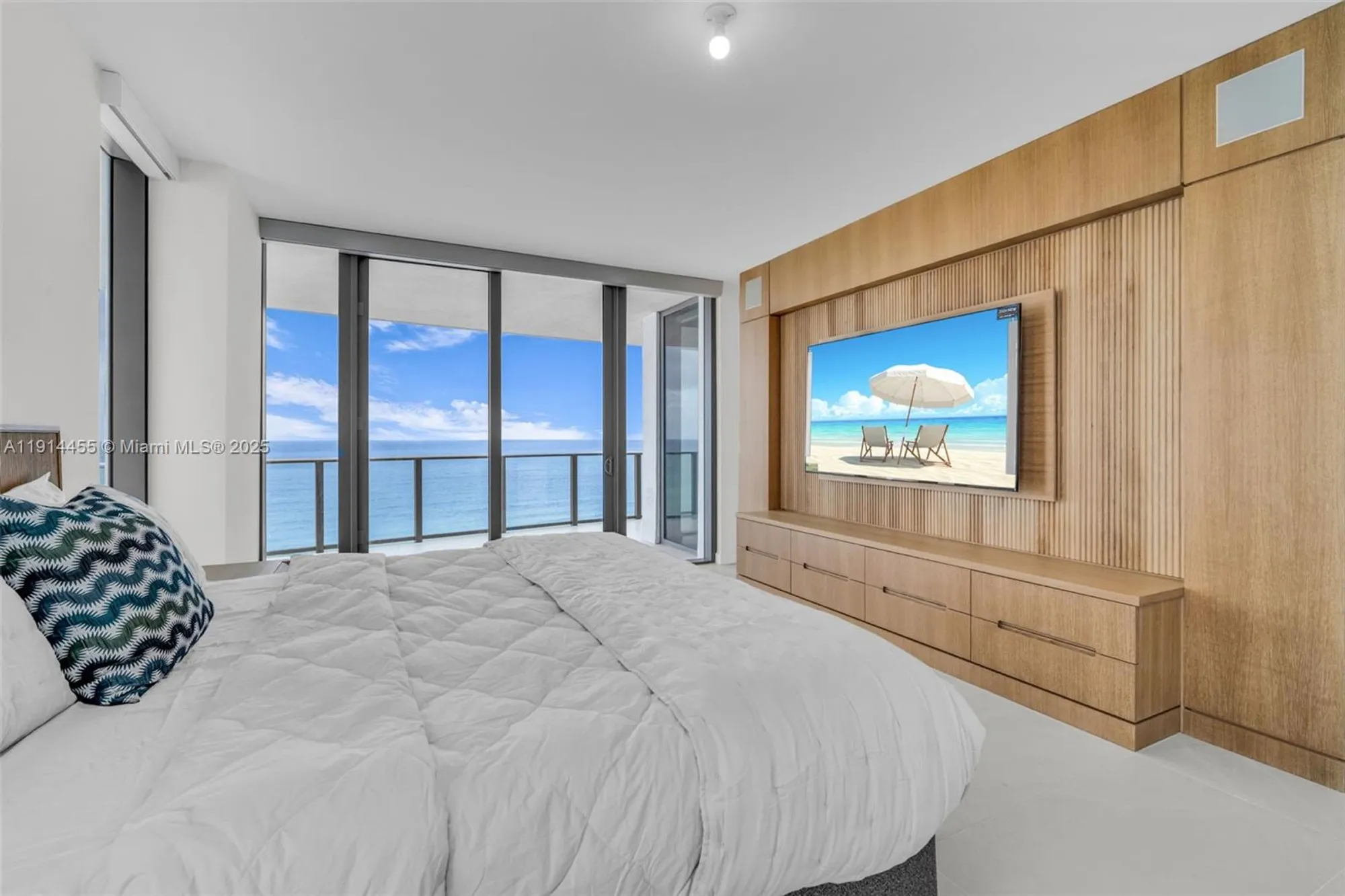 Property Slideshow image 21 of 54 | 1116 n ocean blvd unit 1106, Pompano Beach, FL, 33062