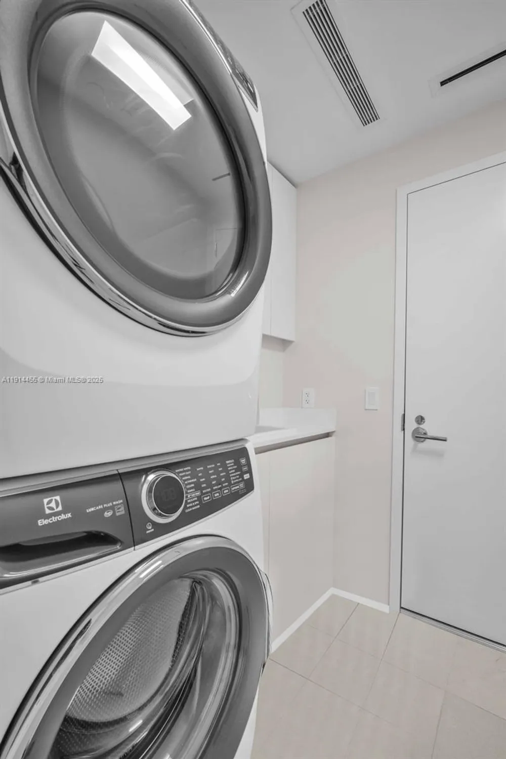 Property Slideshow image 35 of 54 | 1116 n ocean blvd unit 1106, Pompano Beach, FL, 33062