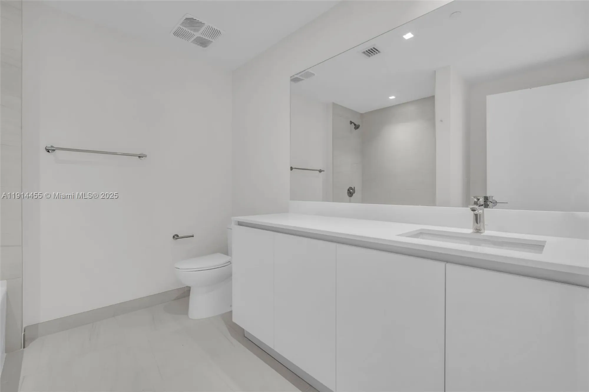 Property Slideshow image 30 of 54 | 1116 n ocean blvd unit 1106, Pompano Beach, FL, 33062