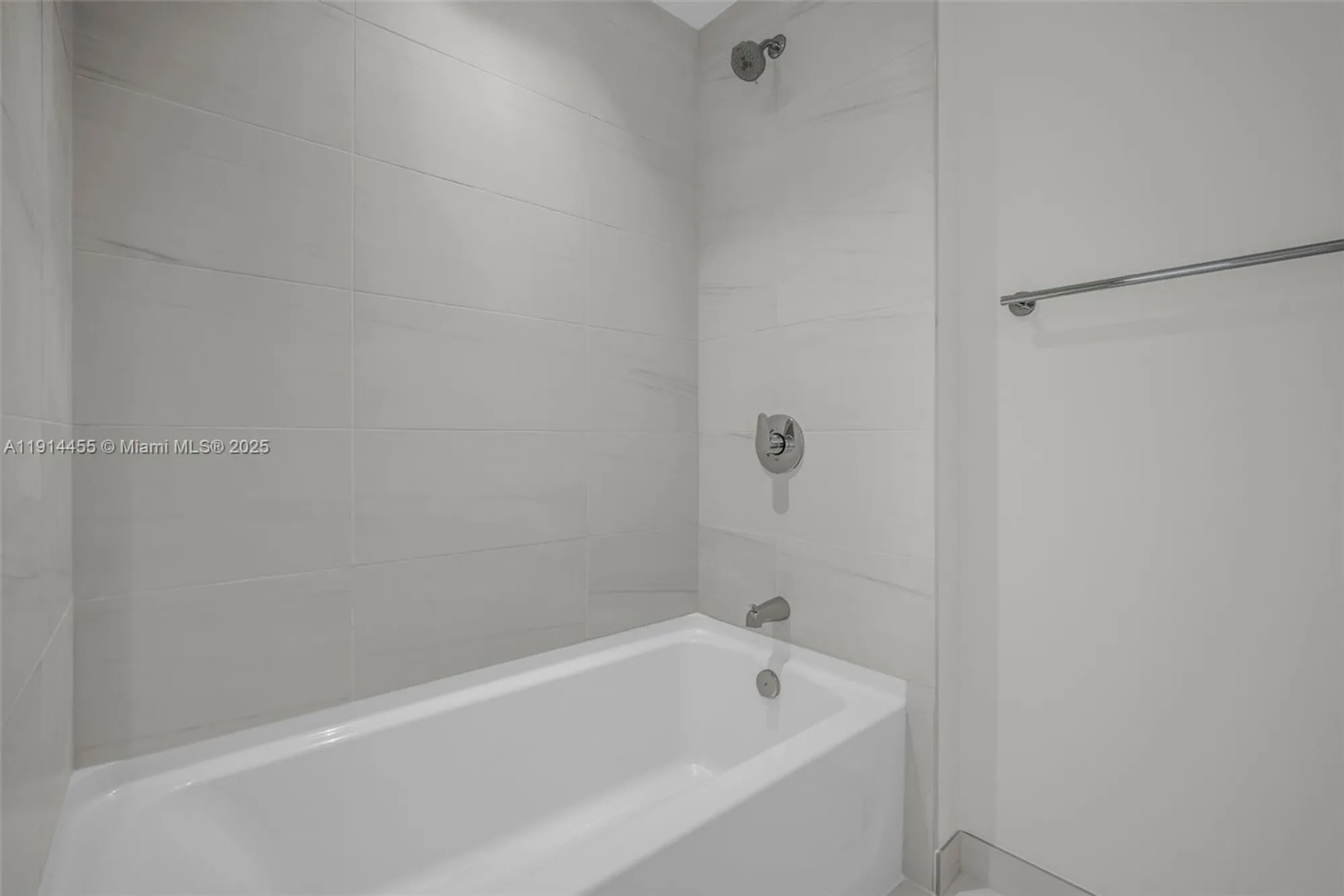 Property Slideshow image 31 of 54 | 1116 n ocean blvd unit 1106, Pompano Beach, FL, 33062