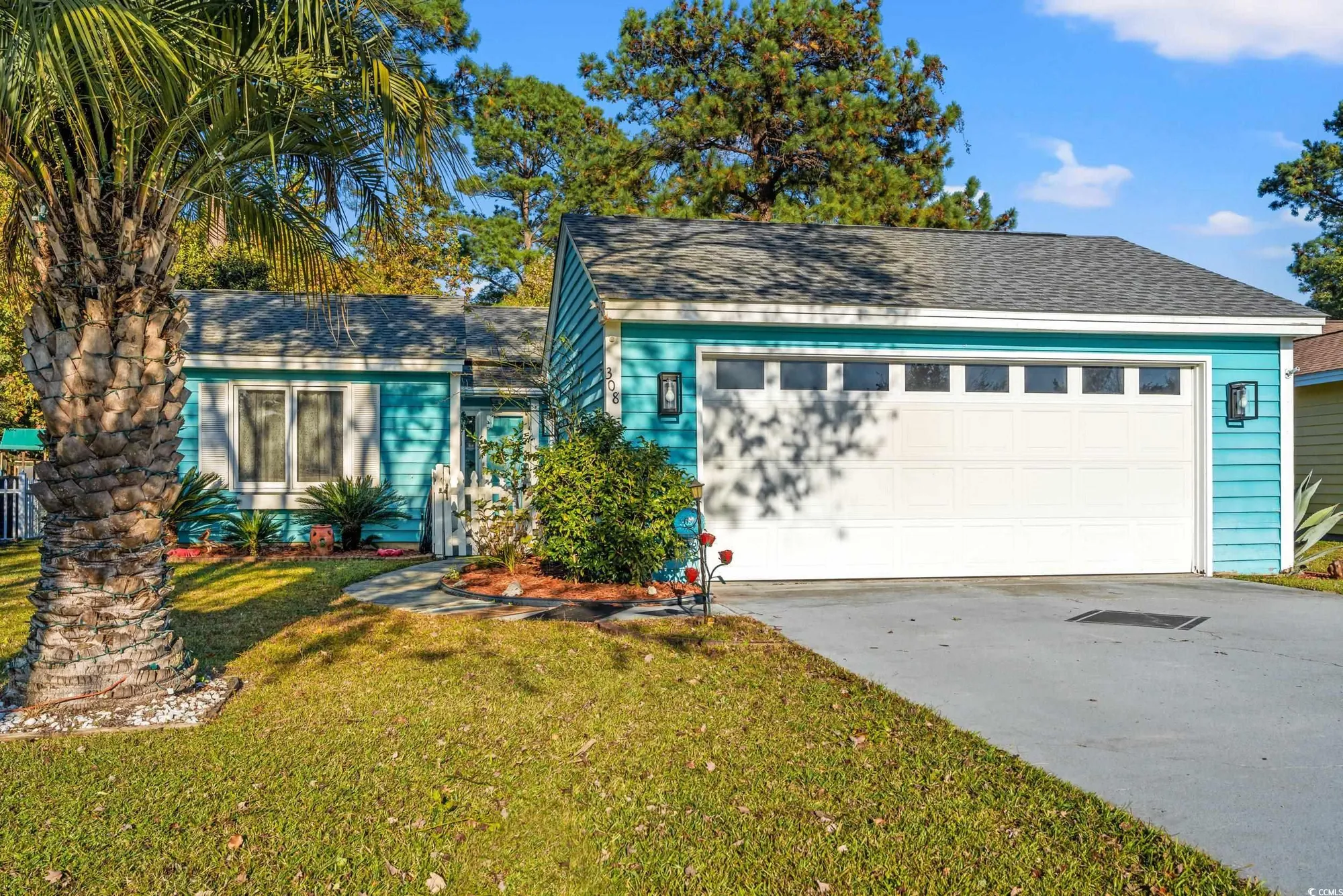 Property Slideshow image 1 of 40 | 308 killarney dr, Myrtle Beach, SC, 29588