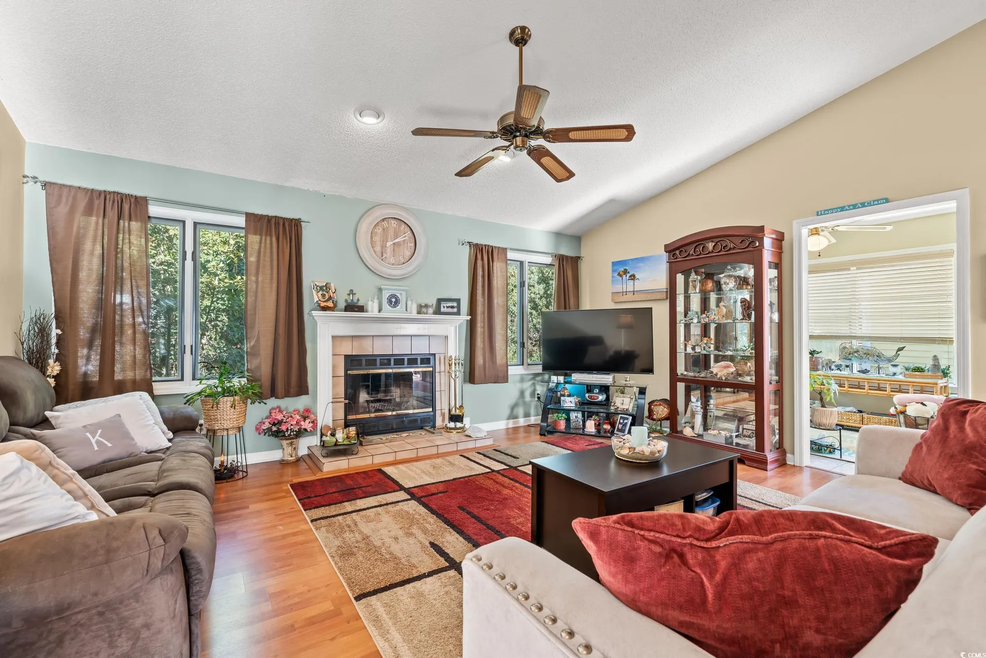 Property Slideshow image 4 of 40 | 308 killarney dr, Myrtle Beach, SC, 29588