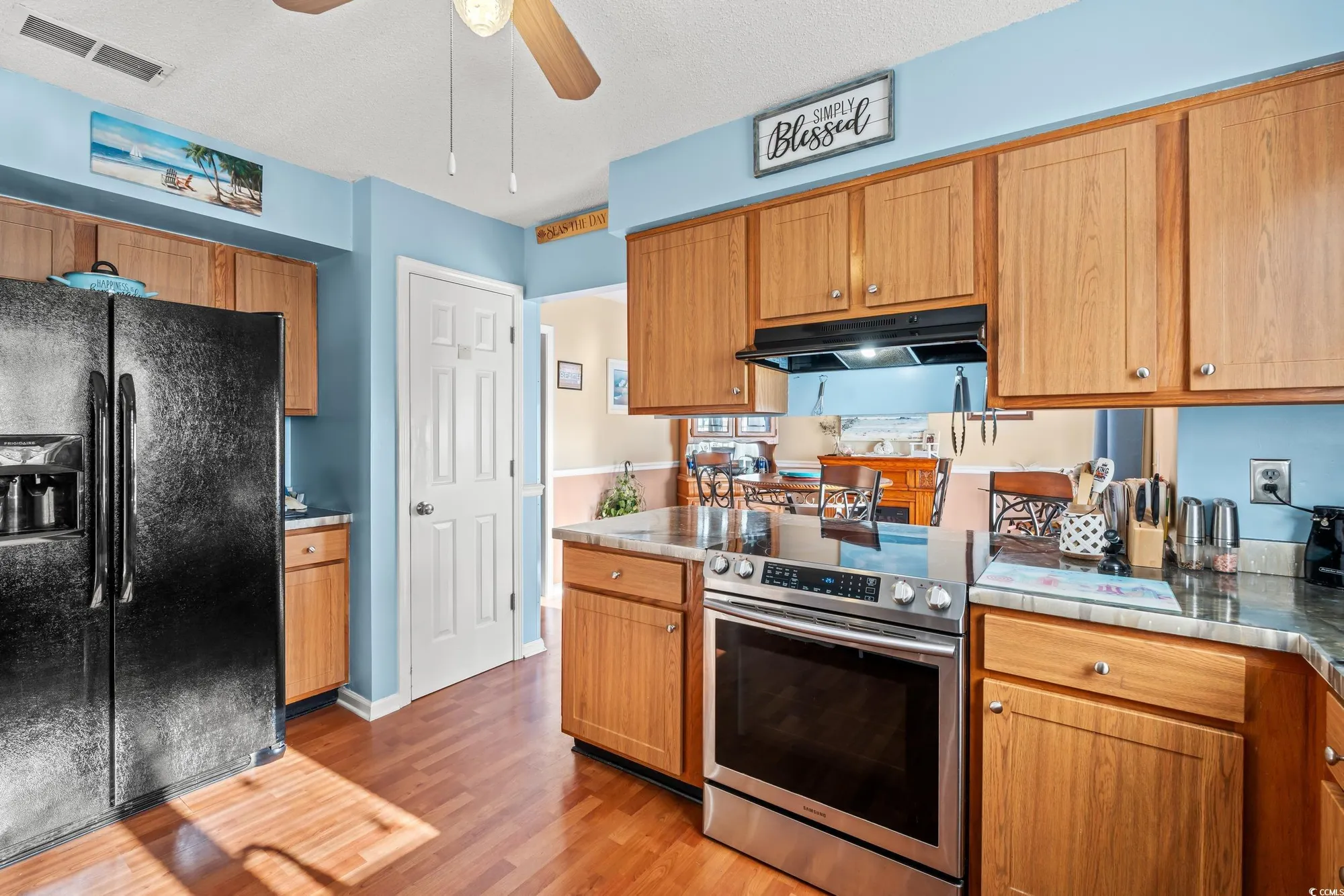 Property Slideshow image 8 of 40 | 308 killarney dr, Myrtle Beach, SC, 29588