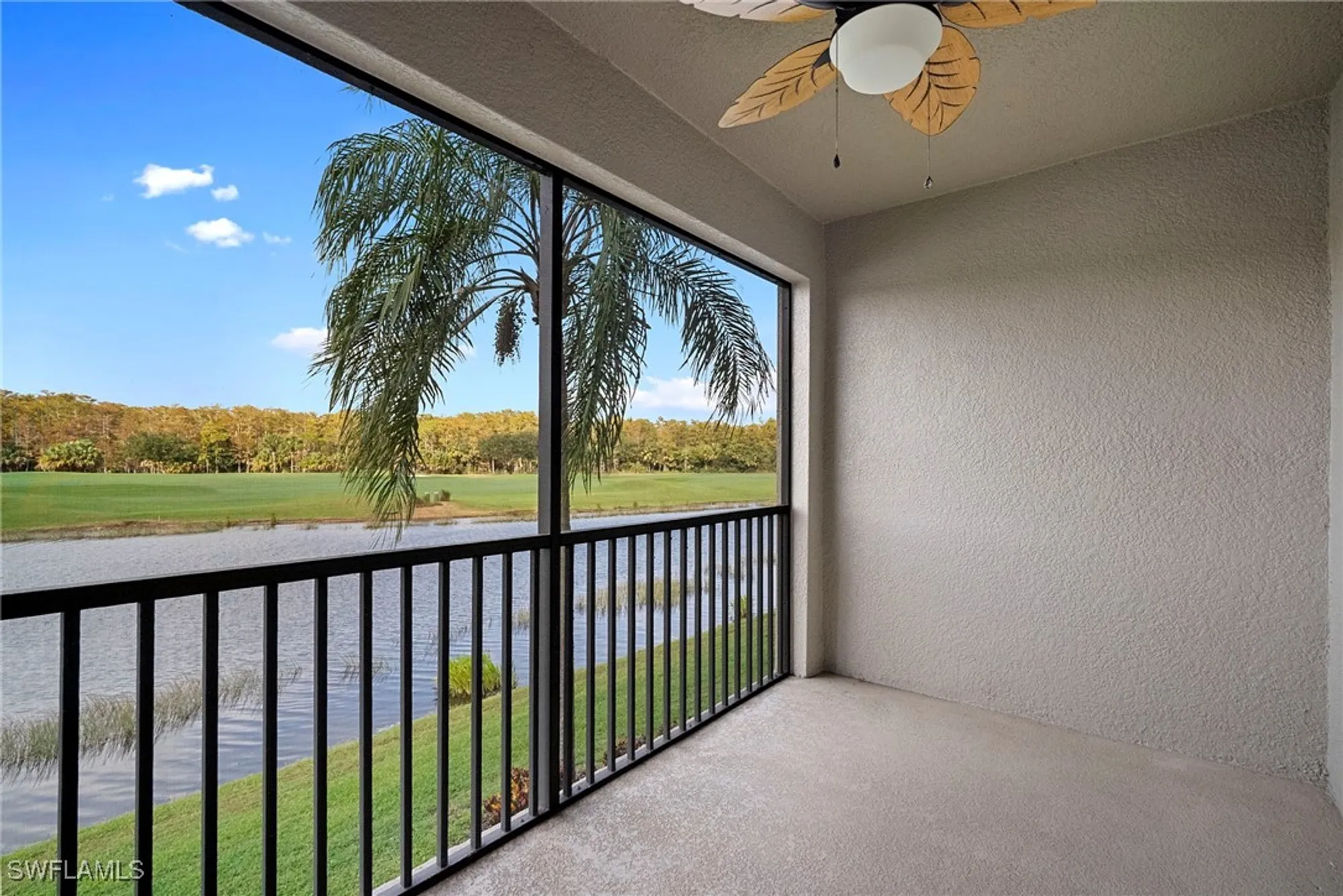 Property Slideshow image 12 of 50 | 10275 heritage bay blvd 725, Naples, FL, 34120