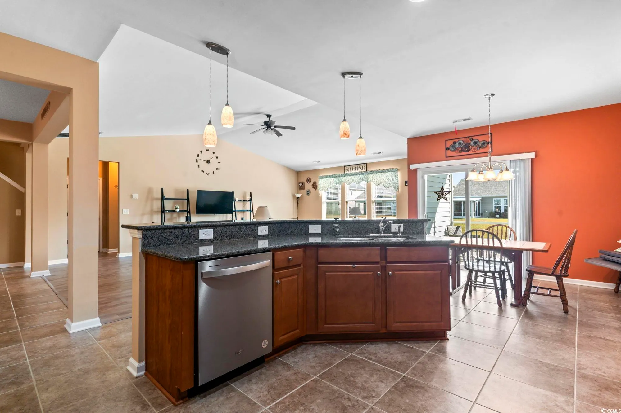 Property Slideshow image 19 of 40 | 1725 boyne dr, Myrtle Beach, SC, 29588