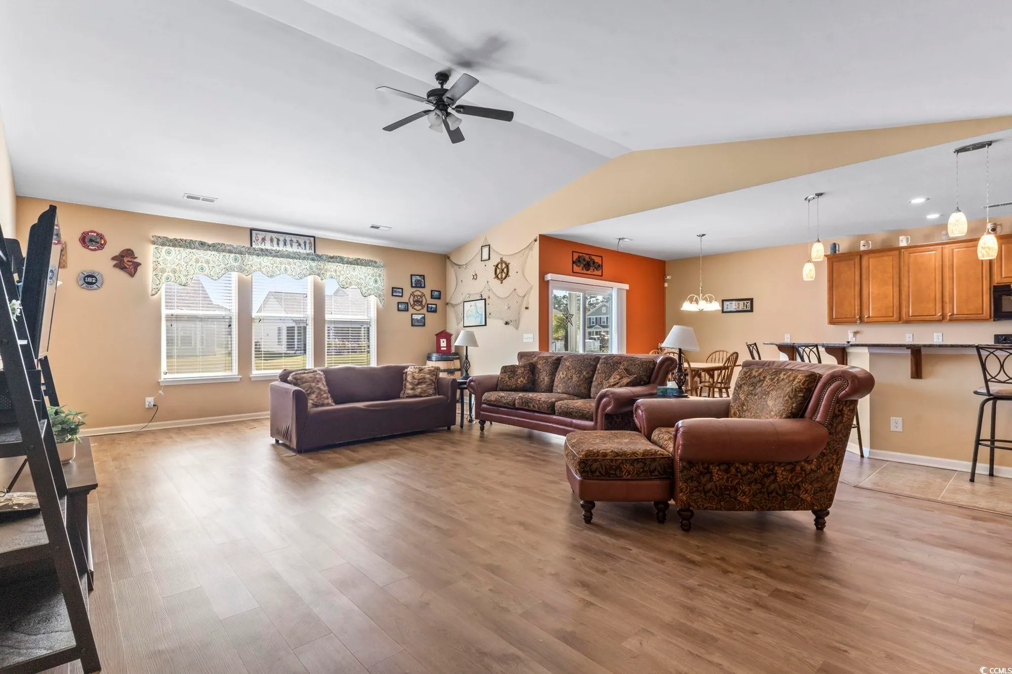 Property Slideshow image 11 of 40 | 1725 boyne dr, Myrtle Beach, SC, 29588