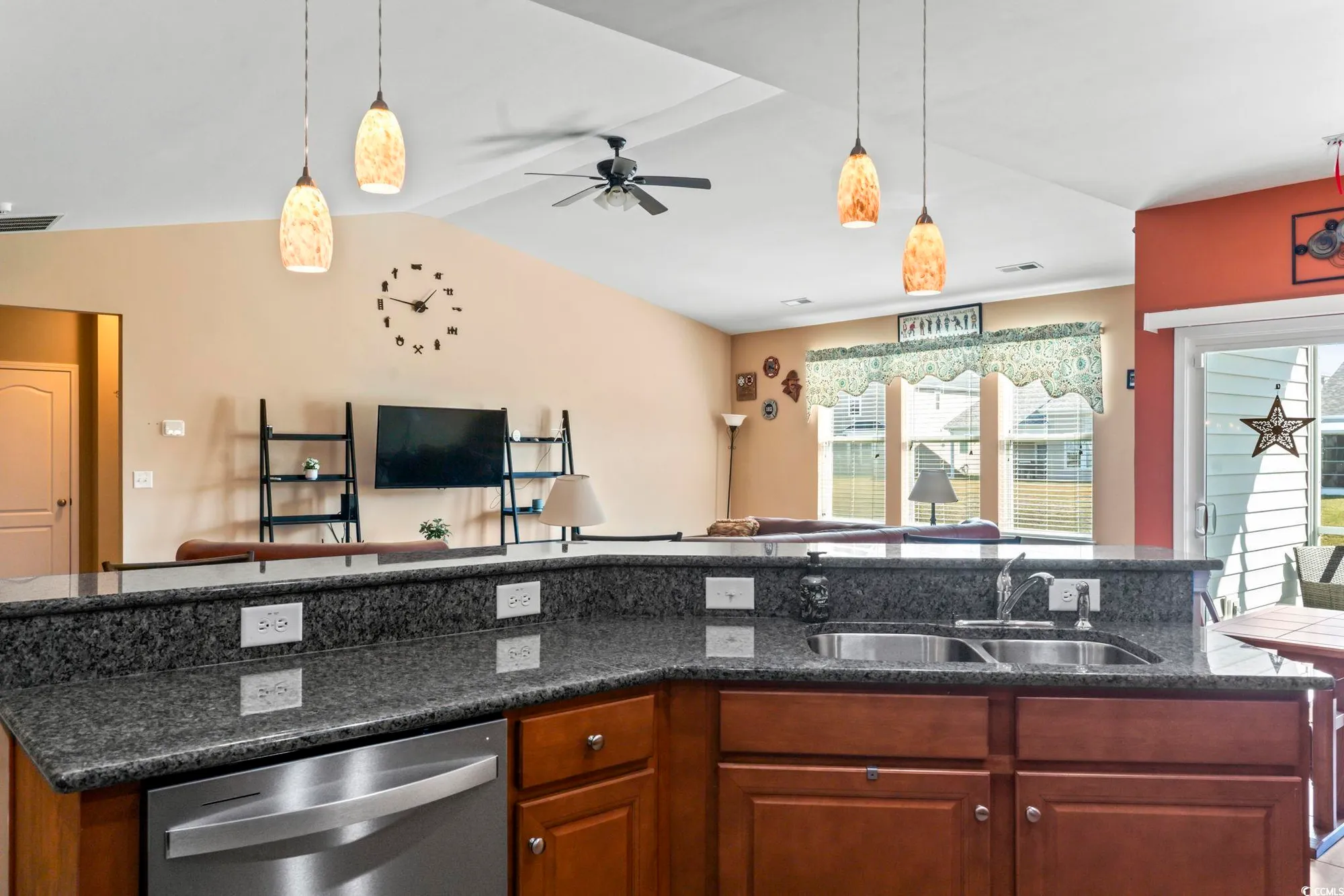 Property Slideshow image 20 of 40 | 1725 boyne dr, Myrtle Beach, SC, 29588