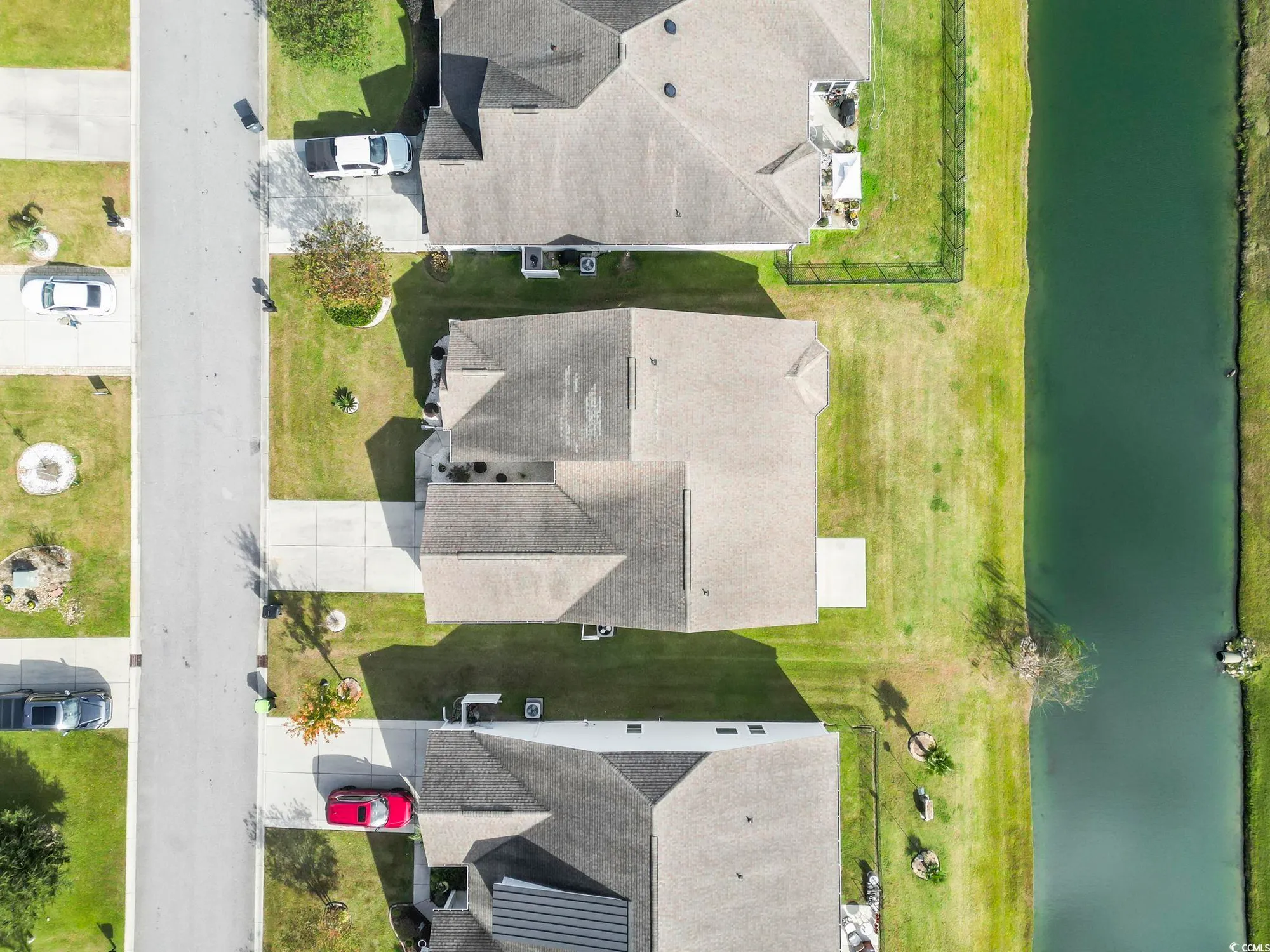 Property Slideshow image 4 of 40 | 1725 boyne dr, Myrtle Beach, SC, 29588