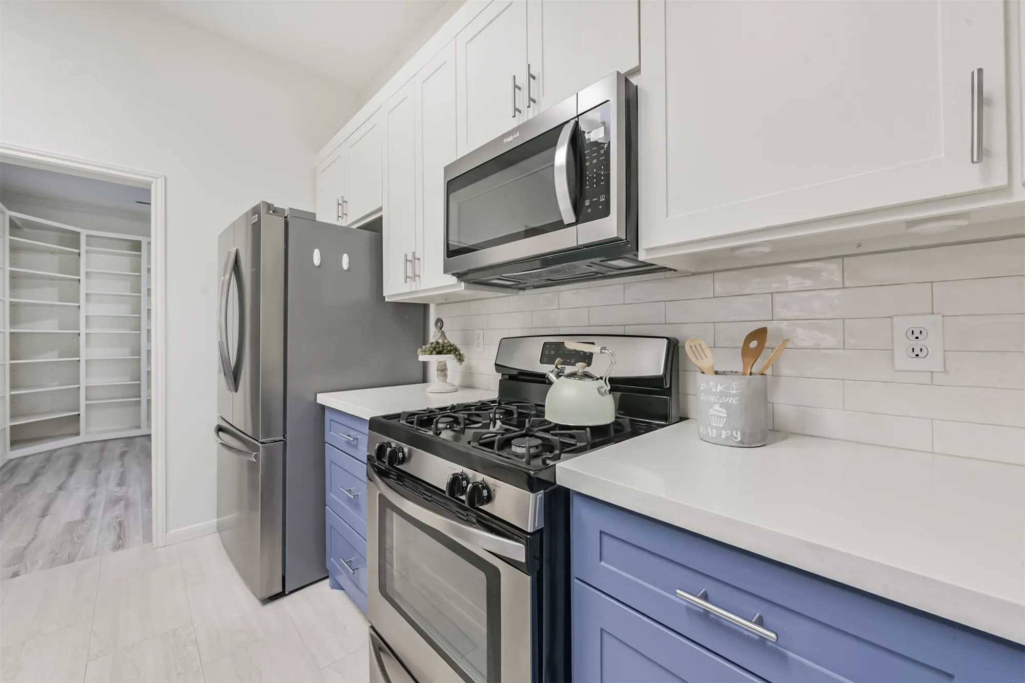 Property Slideshow image 12 of 36 | 3810 e peach hollow cir, Pearland, TX, 77584