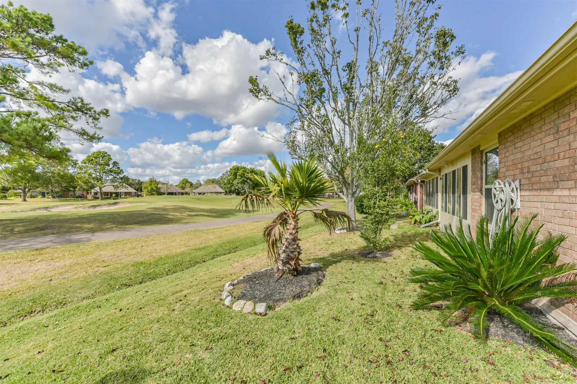 Property Slideshow image 35 of 36 | 3810 e peach hollow cir, Pearland, TX, 77584