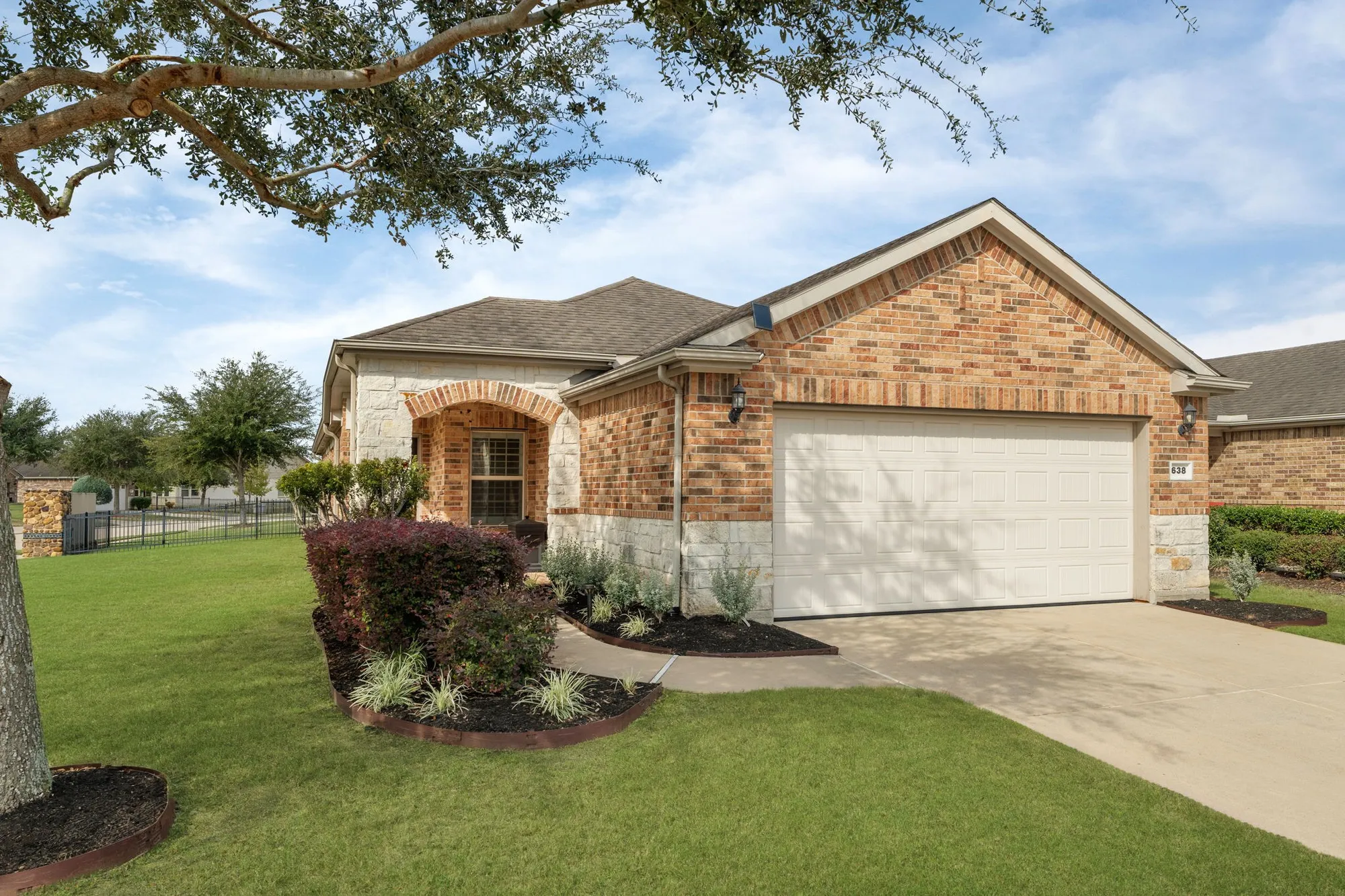 Property Slideshow image 3 of 33 | 638 saffron plum ln, Richmond, TX, 77469