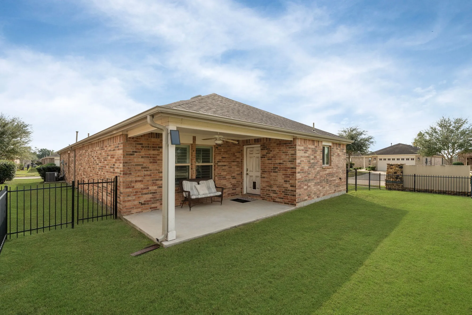 Property Slideshow image 31 of 33 | 638 saffron plum ln, Richmond, TX, 77469