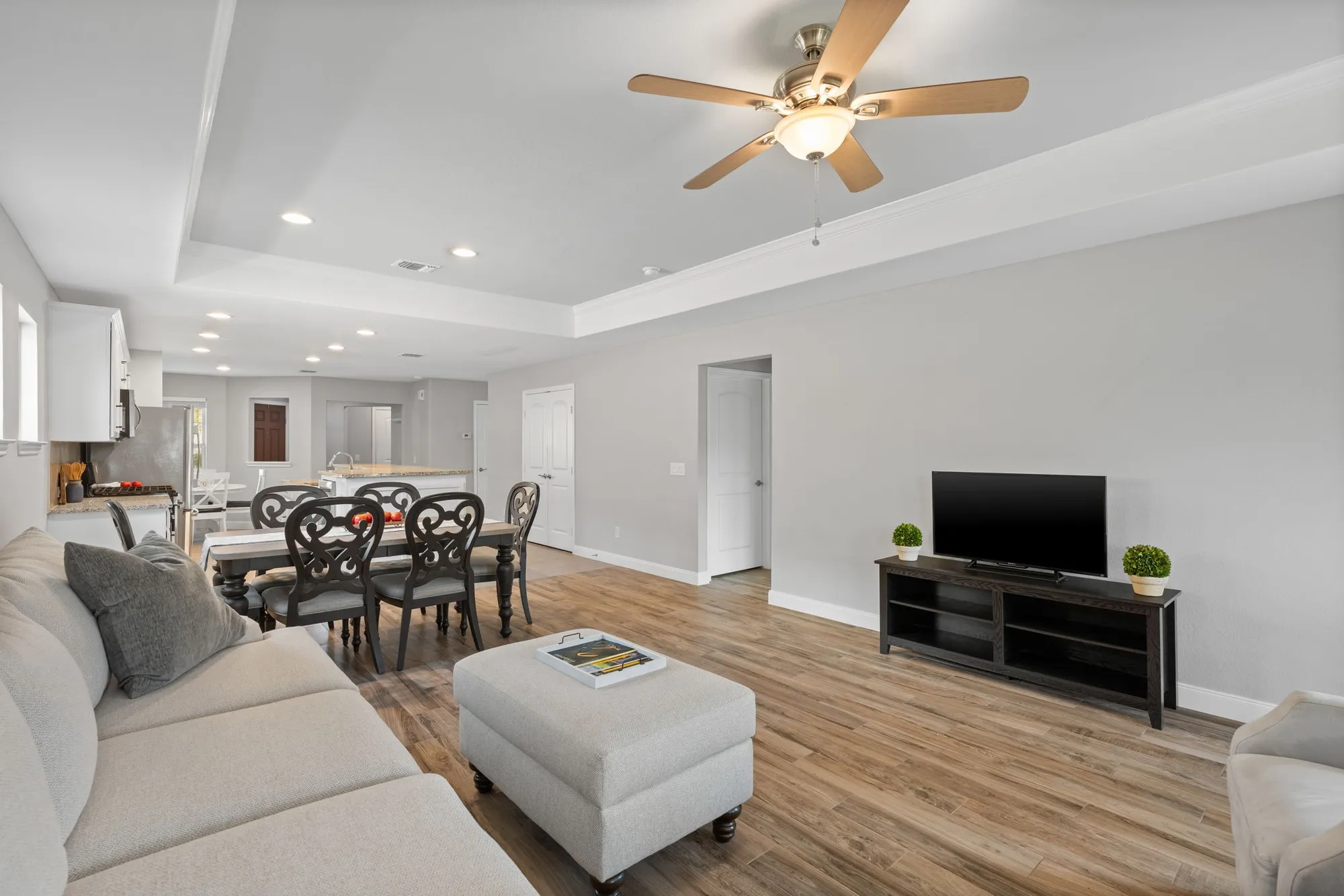 Property Slideshow image 16 of 45 | 606 saguaro way, Richmond, TX, 77469