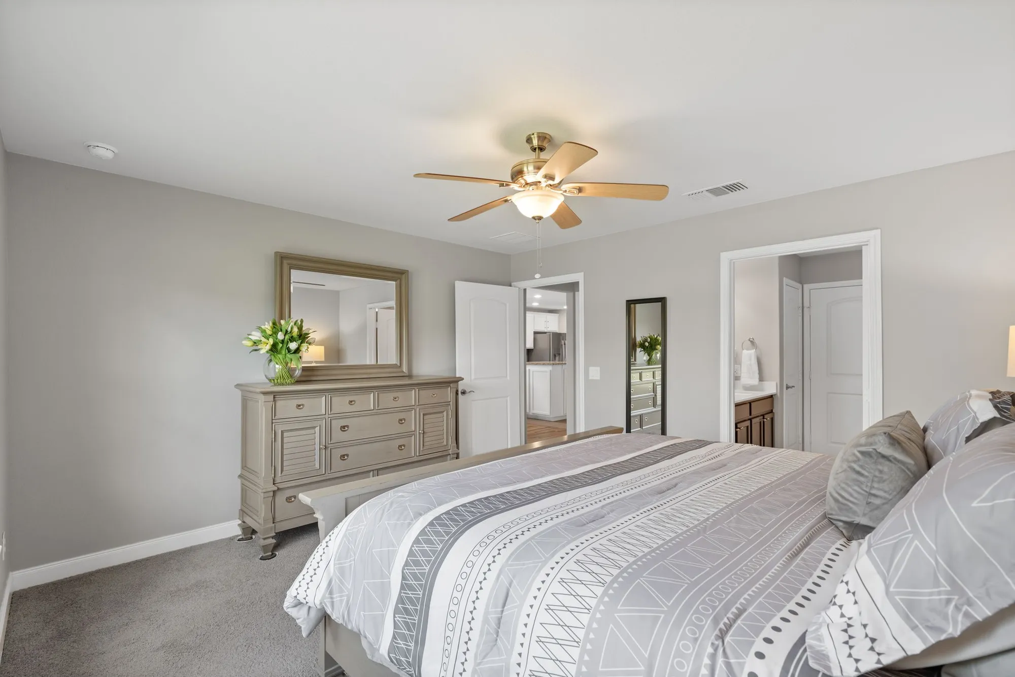 Property Slideshow image 19 of 45 | 606 saguaro way, Richmond, TX, 77469