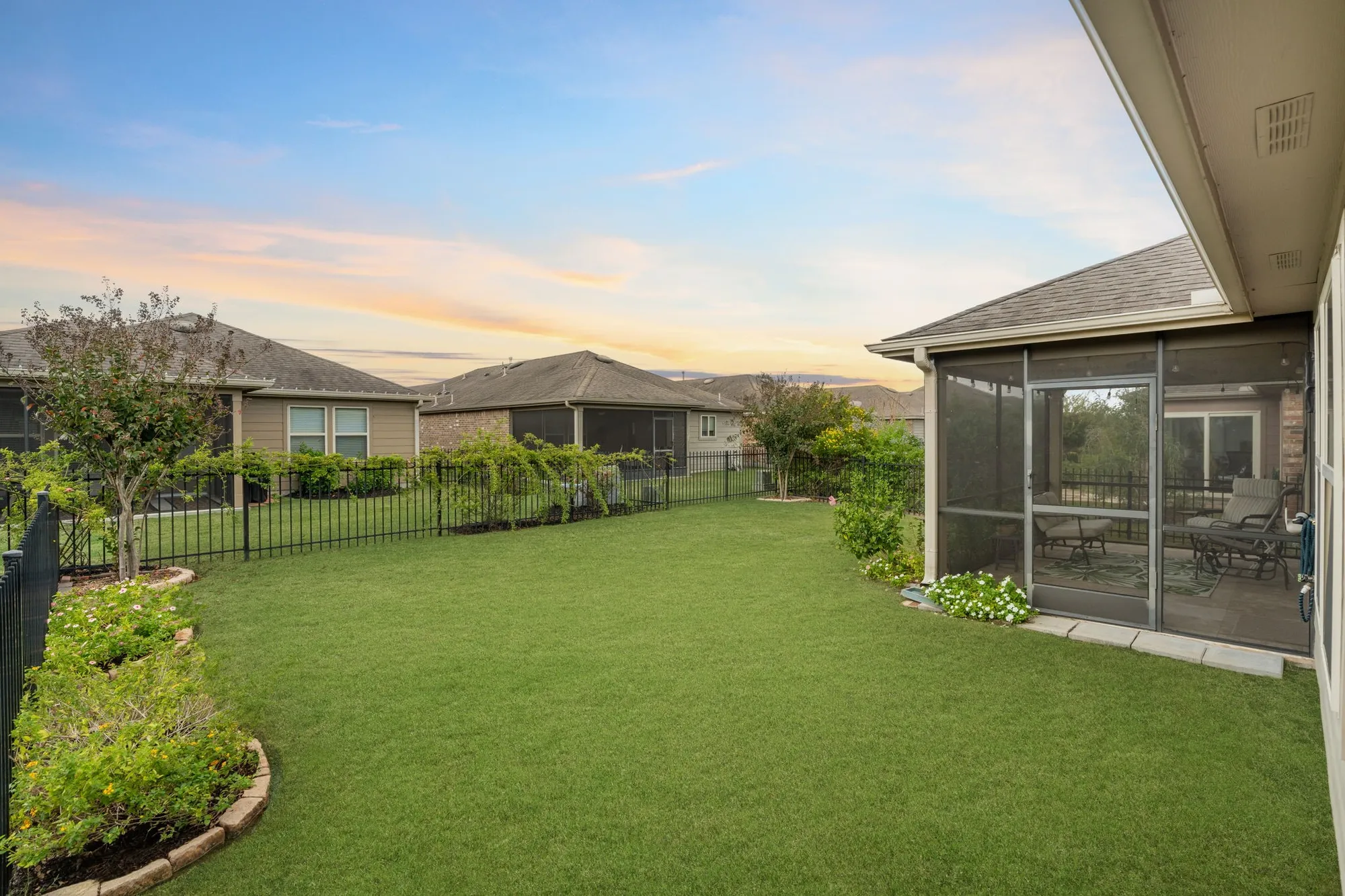 Property Slideshow image 31 of 45 | 606 saguaro way, Richmond, TX, 77469