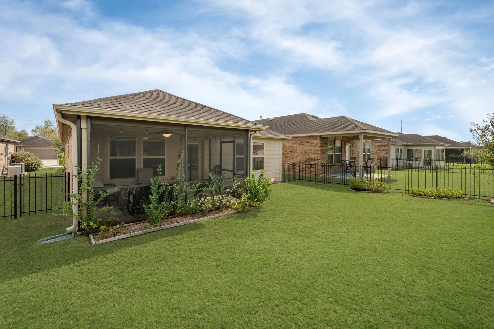 Property Slideshow image 33 of 45 | 606 saguaro way, Richmond, TX, 77469