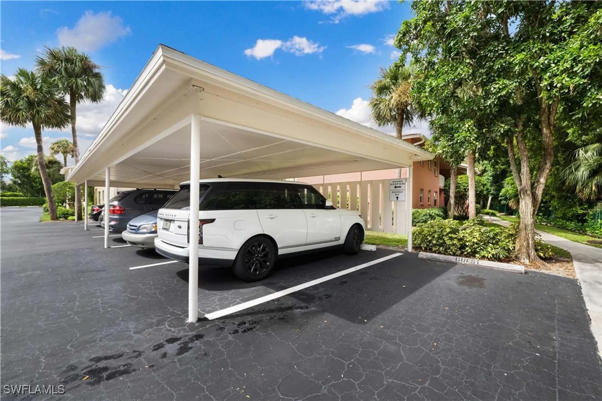 Property Slideshow image 9 of 31 | 3200 binnacle dr c3, Naples, FL, 34103