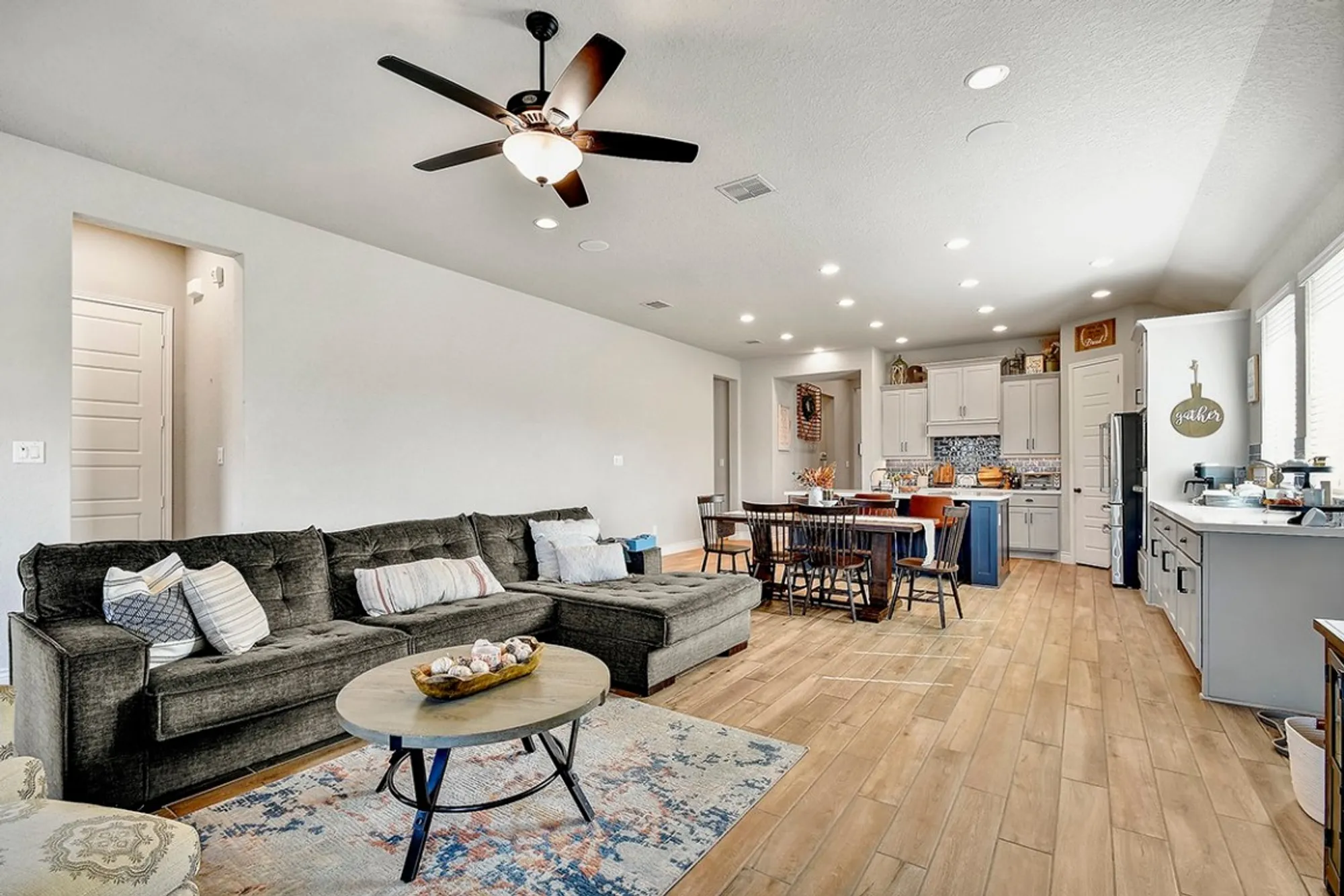 Property Slideshow image 18 of 31 | 2192 august ave, New Braunfels, TX, 78132