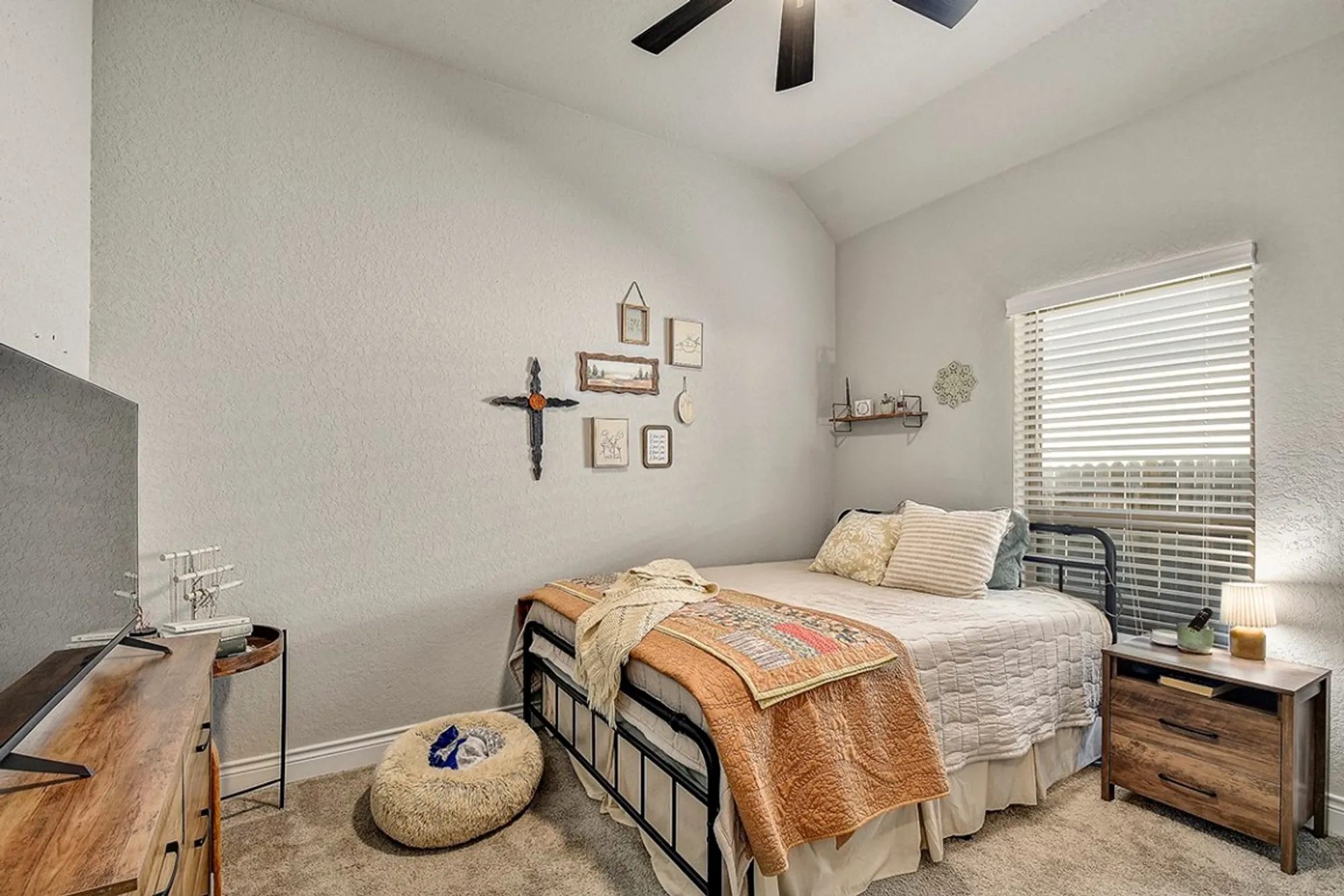 Property Slideshow image 21 of 31 | 2192 august ave, New Braunfels, TX, 78132