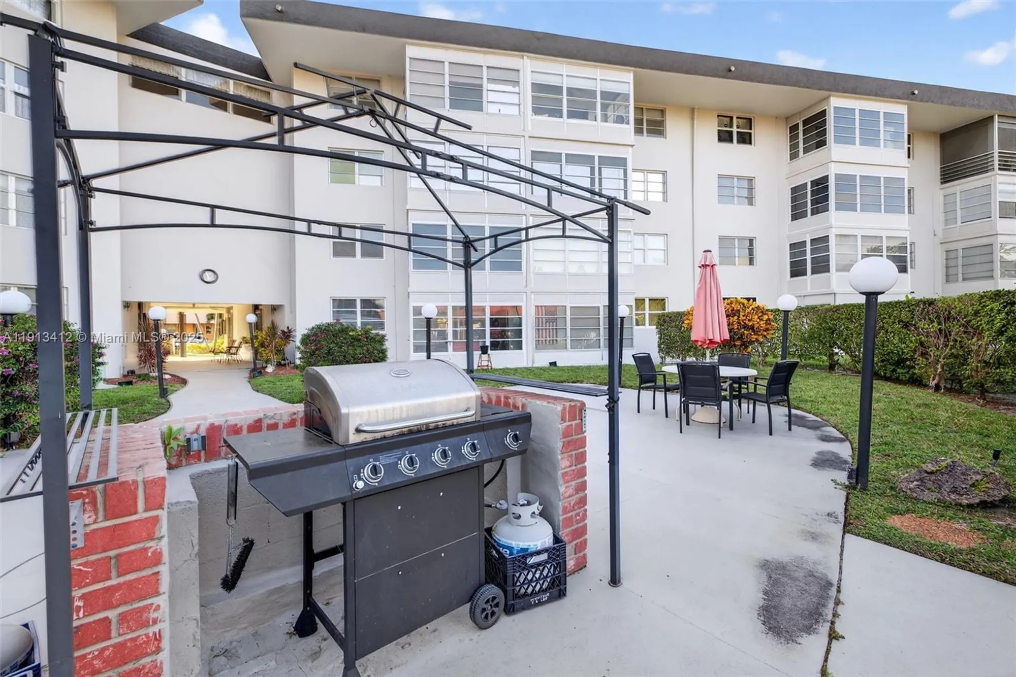 Property Slideshow image 26 of 43 | 2991 nw 46th ave 202, Lauderdale Lakes, FL, 33313