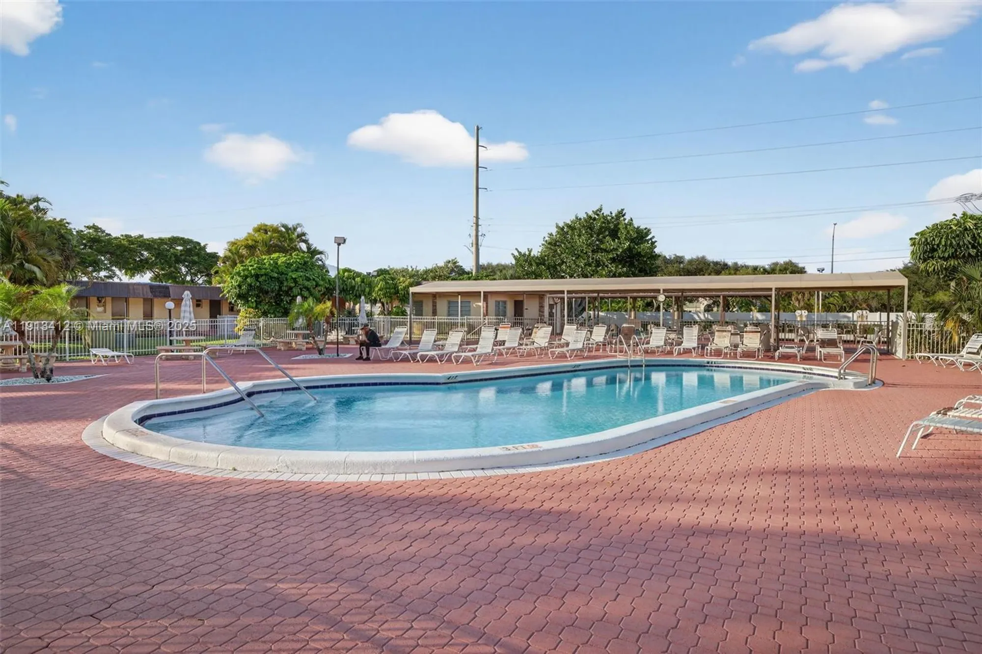 Property Slideshow image 33 of 43 | 2991 nw 46th ave 202, Lauderdale Lakes, FL, 33313