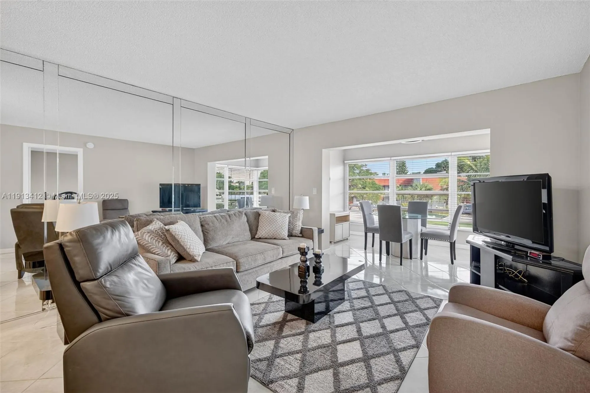 Property Slideshow image 4 of 43 | 2991 nw 46th ave 202, Lauderdale Lakes, FL, 33313