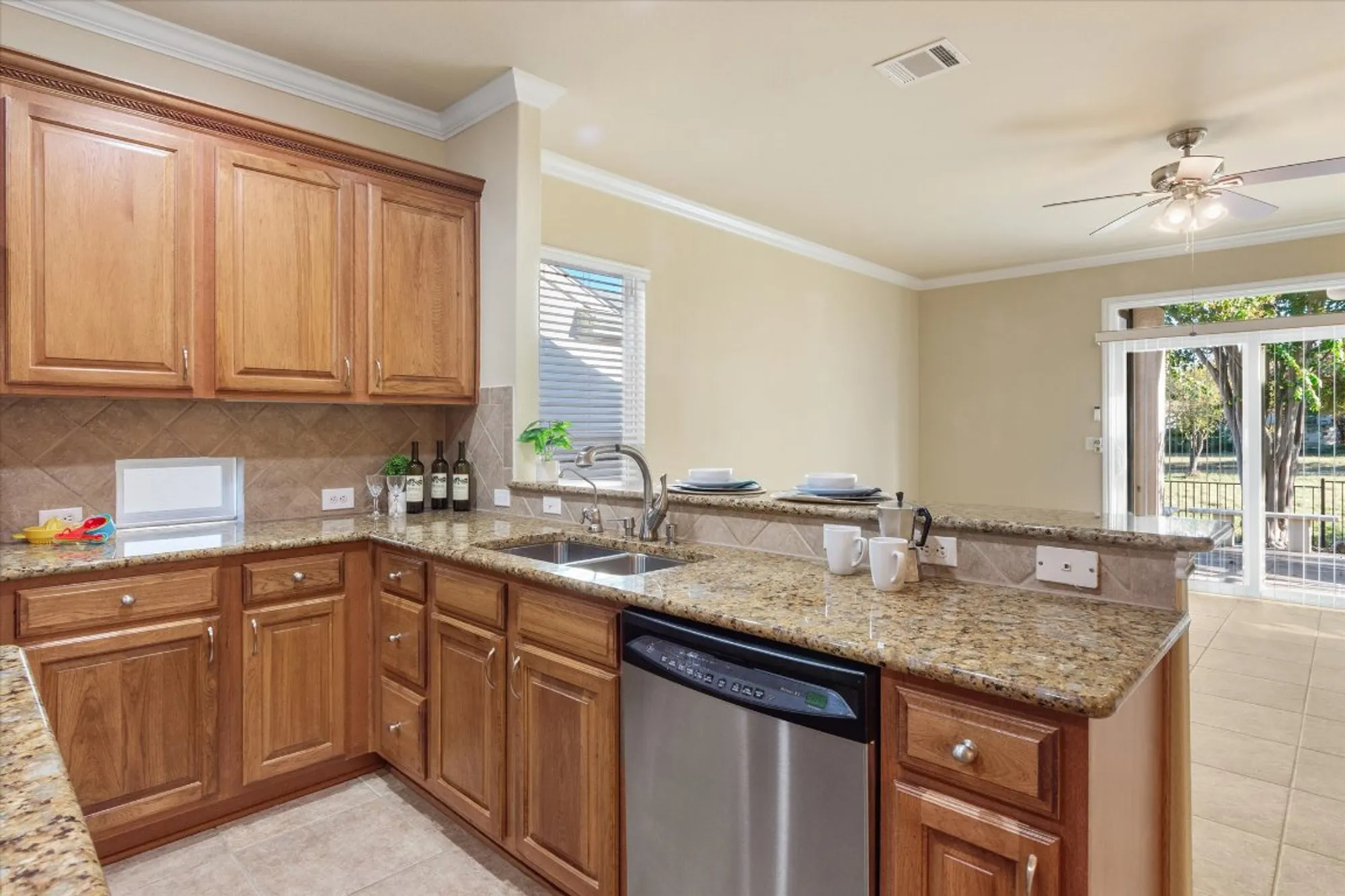 Property Slideshow image 16 of 39 | 531 deer meadow cir, Georgetown, TX, 78633