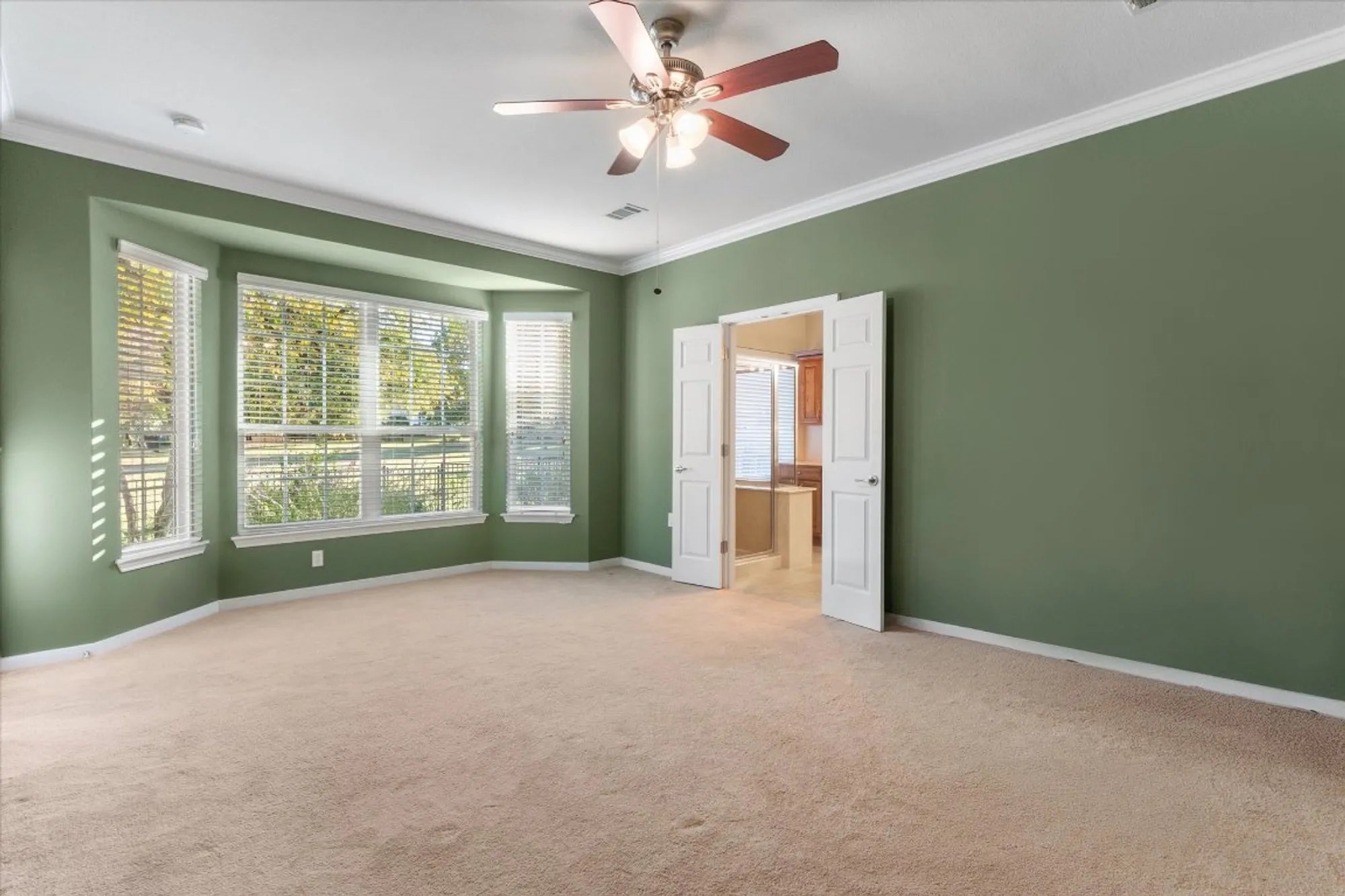 Property Slideshow image 26 of 39 | 531 deer meadow cir, Georgetown, TX, 78633