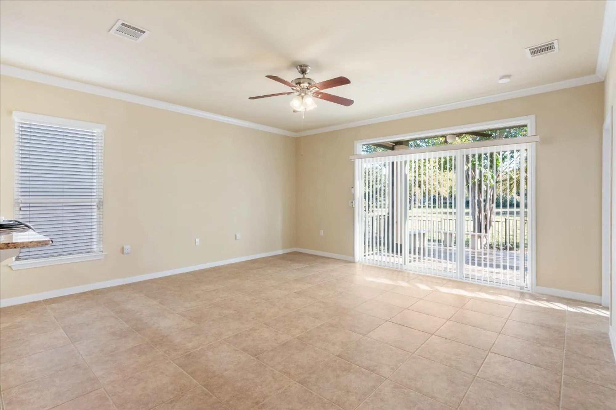 Property Slideshow image 20 of 39 | 531 deer meadow cir, Georgetown, TX, 78633