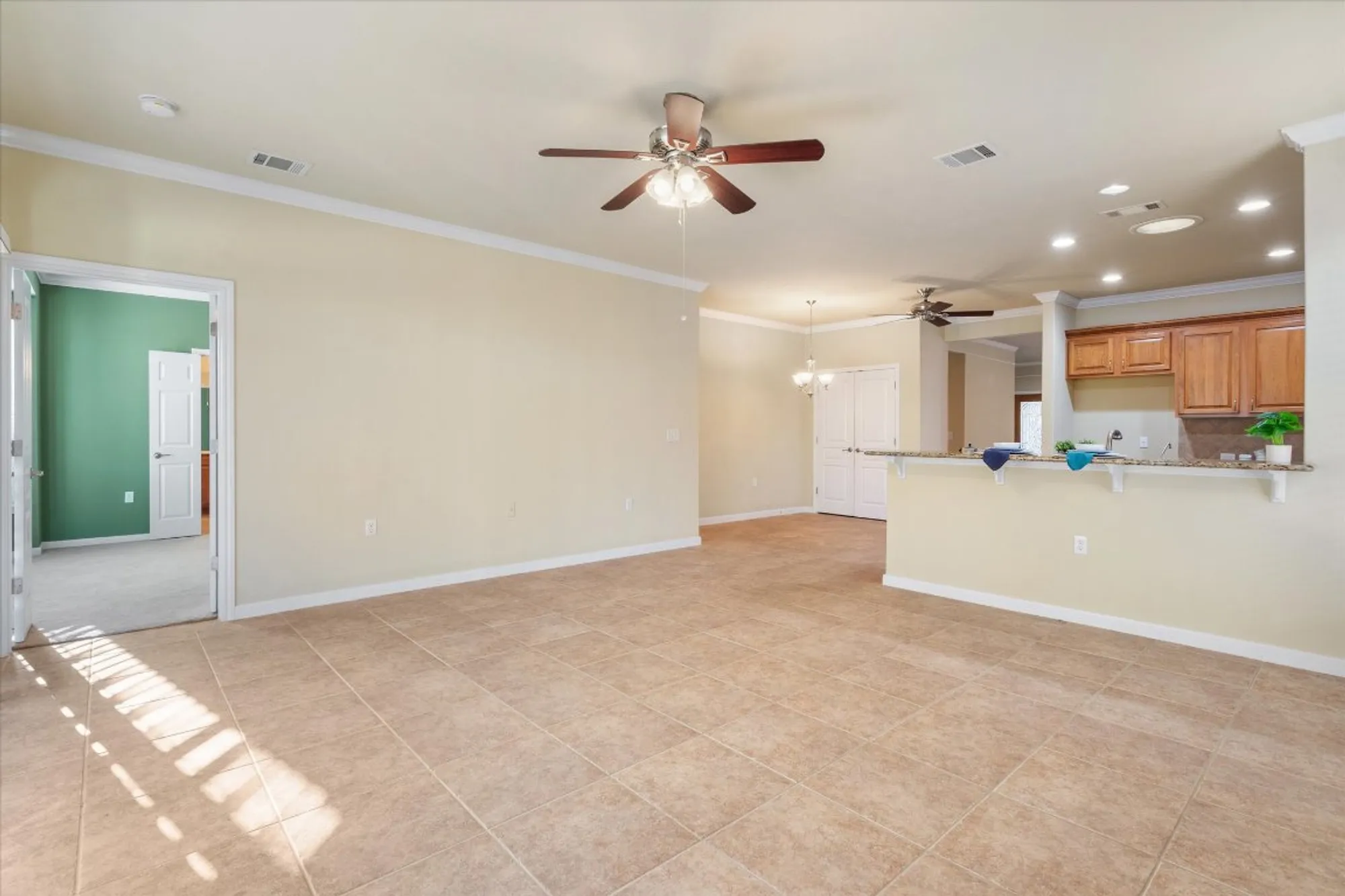 Property Slideshow image 21 of 39 | 531 deer meadow cir, Georgetown, TX, 78633