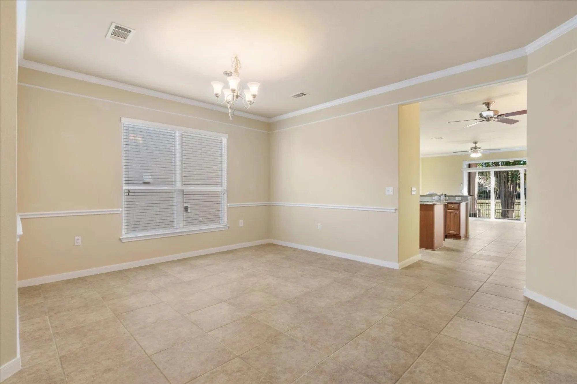 Property Slideshow image 9 of 39 | 531 deer meadow cir, Georgetown, TX, 78633