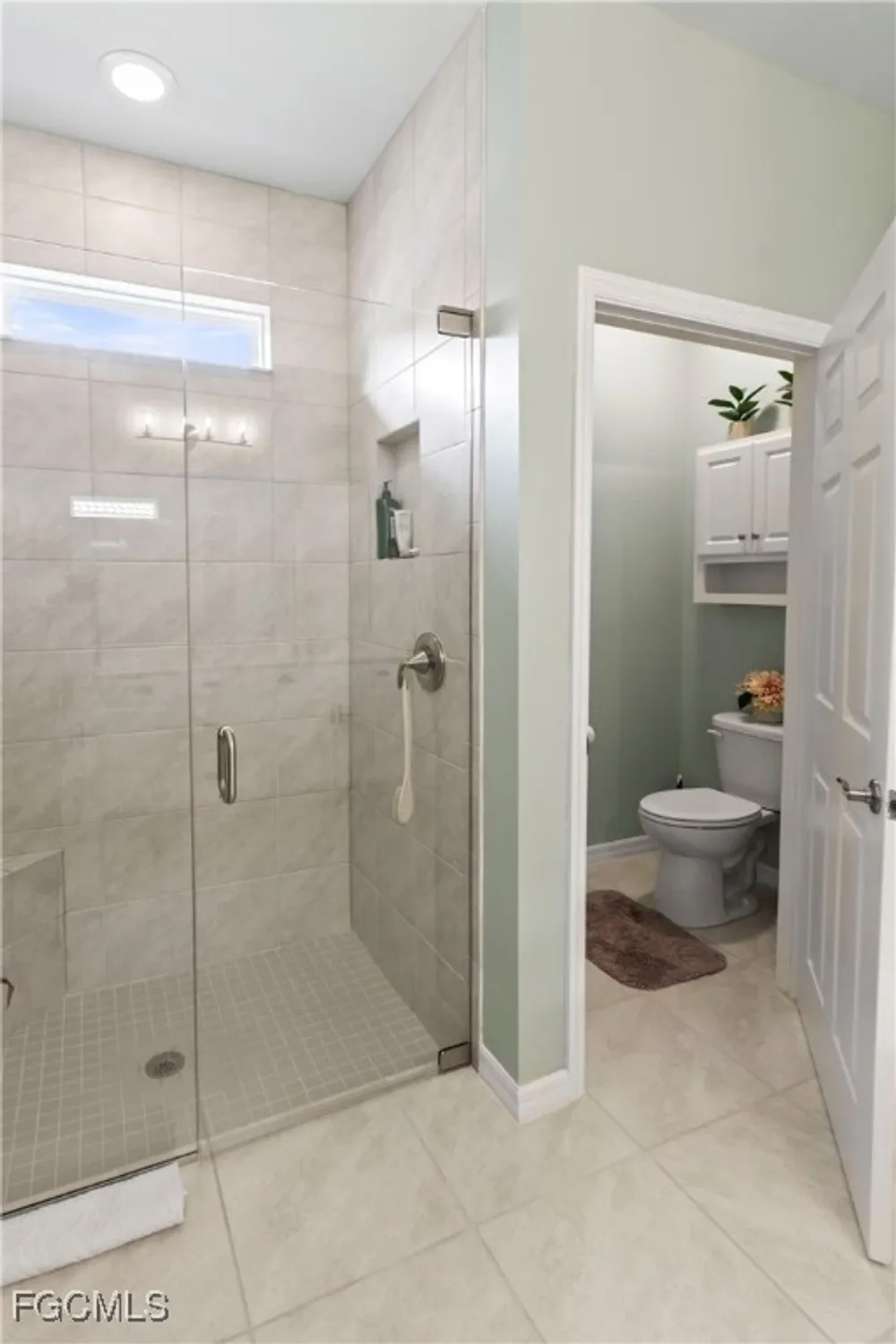 Property Slideshow image 14 of 35 | 15136 yellow wood dr, Alva, FL, 33920