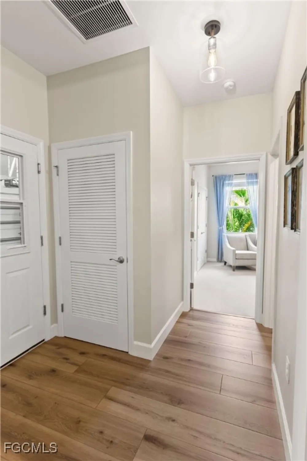 Property Slideshow image 18 of 35 | 15136 yellow wood dr, Alva, FL, 33920