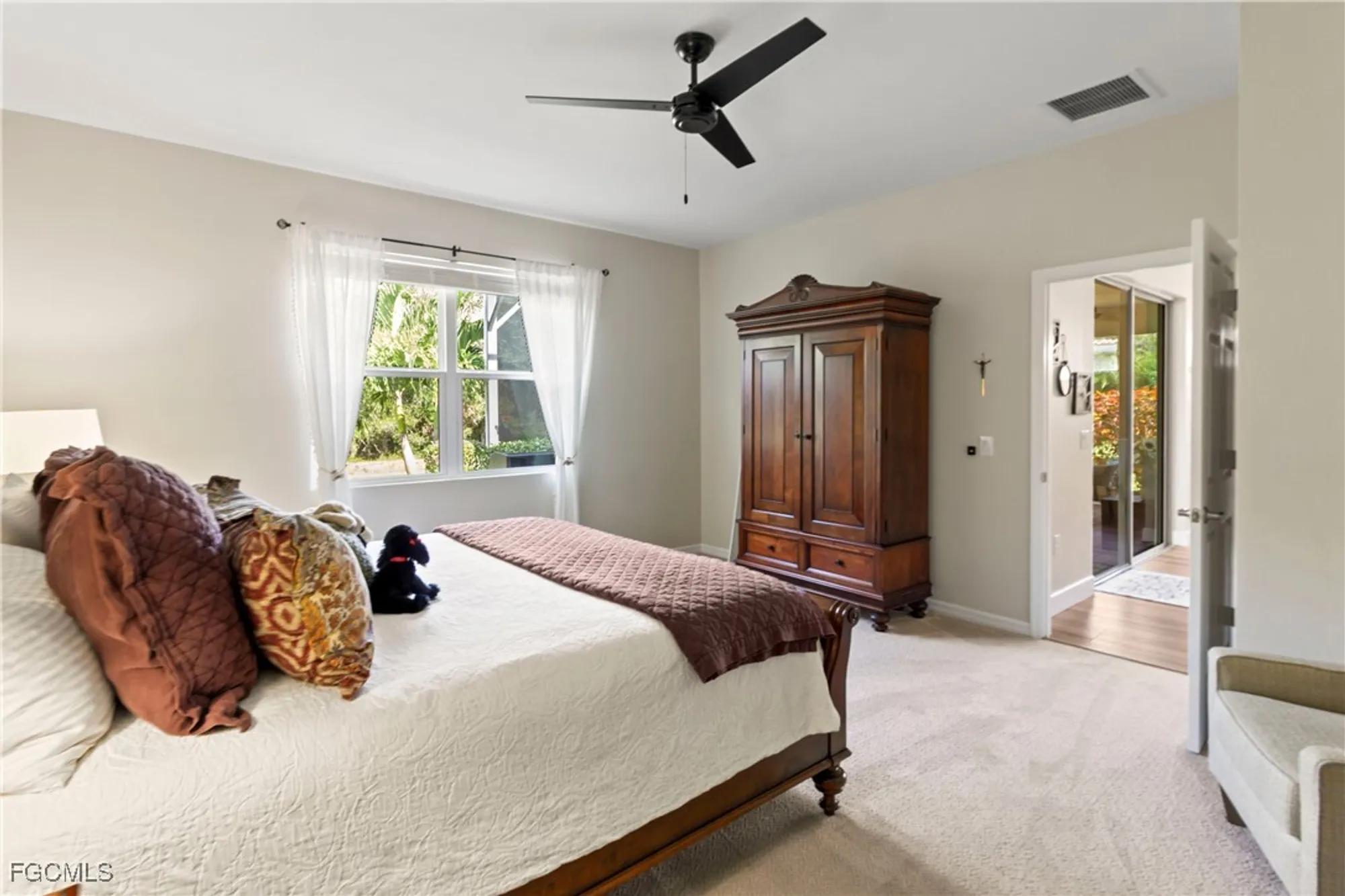 Property Slideshow image 12 of 35 | 15136 yellow wood dr, Alva, FL, 33920