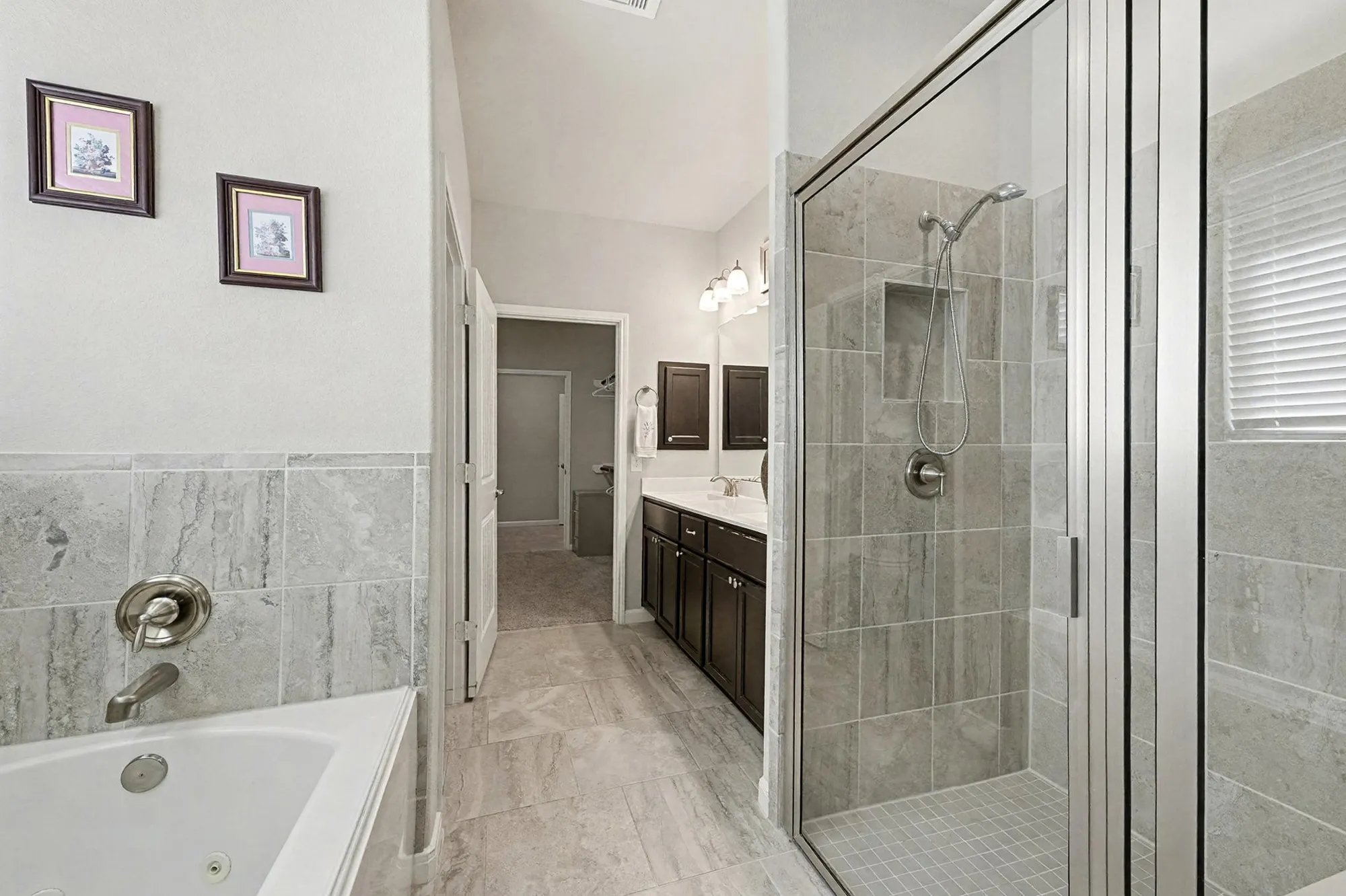 Property Slideshow image 17 of 27 | 3803 keatings lagoon ct, Katy, TX, 77494