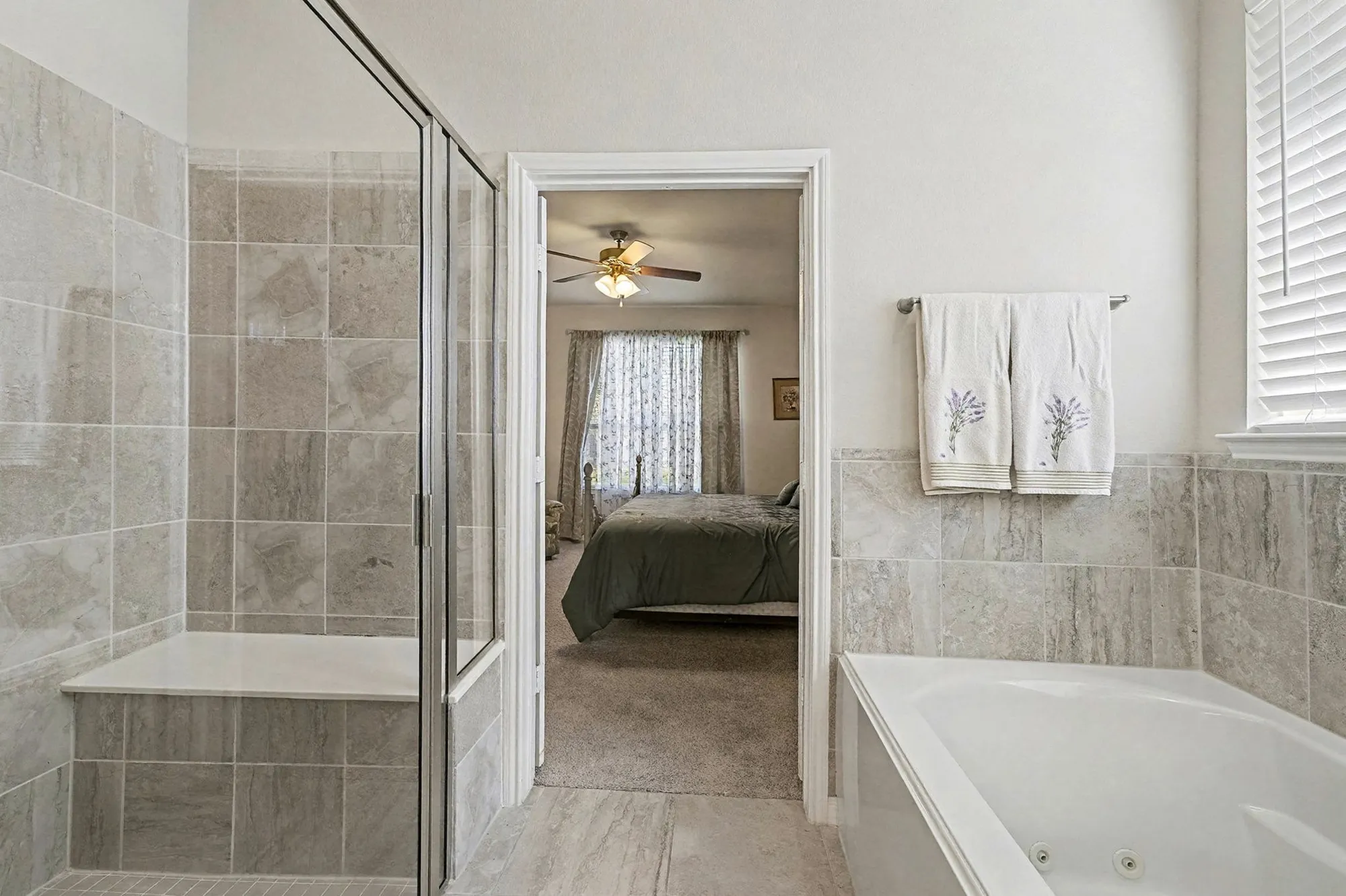 Property Slideshow image 19 of 27 | 3803 keatings lagoon ct, Katy, TX, 77494